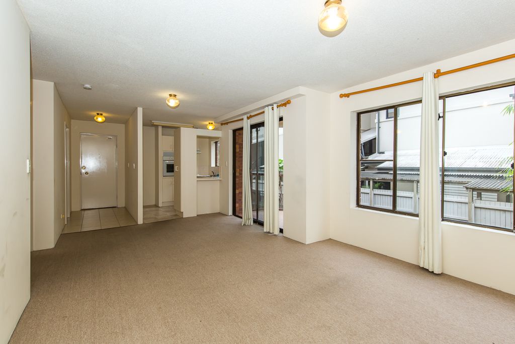 4/16 Holland Street, Toowong, QLD 4066
