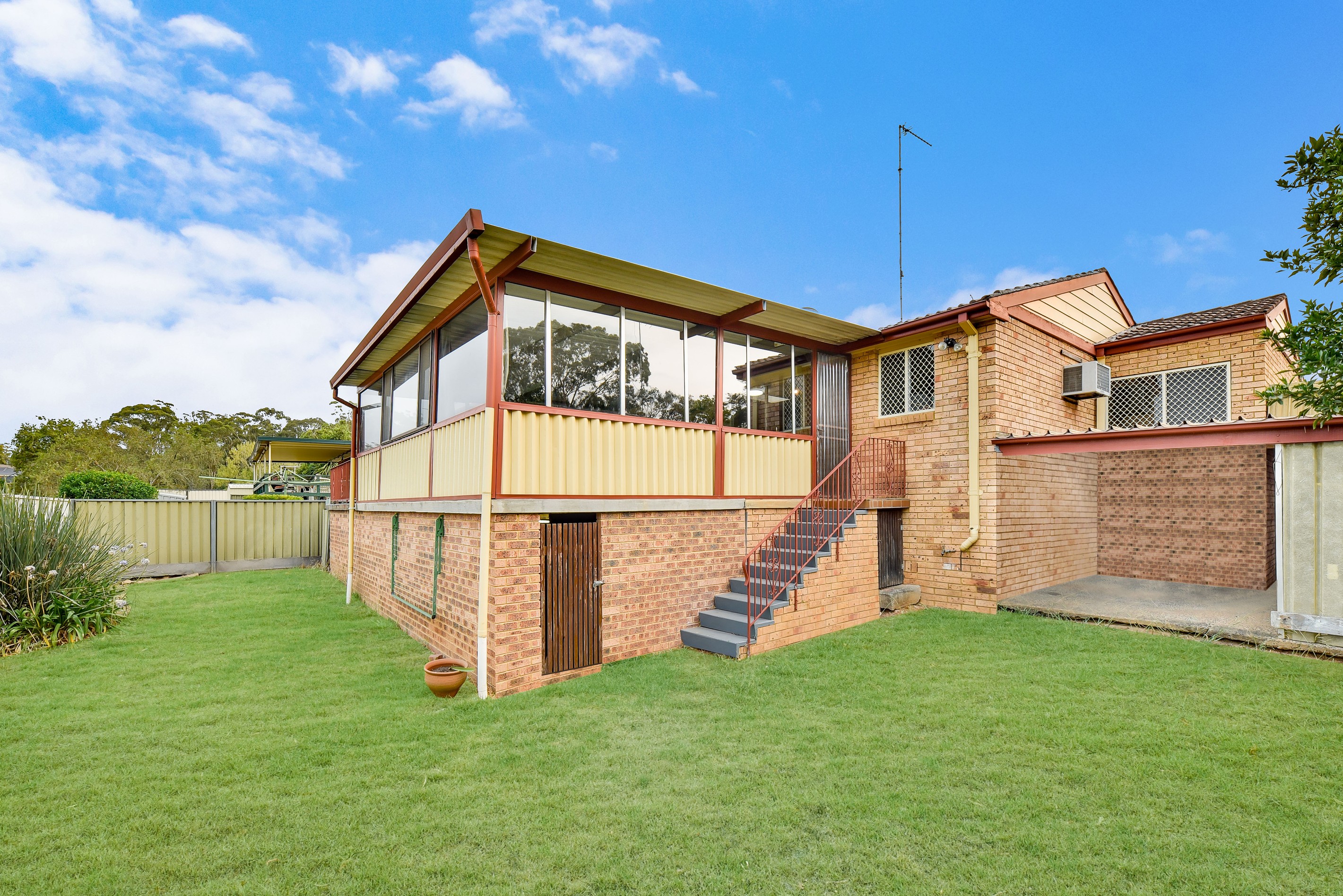 9 Cheeryble Place, Ambarvale, NSW 2560