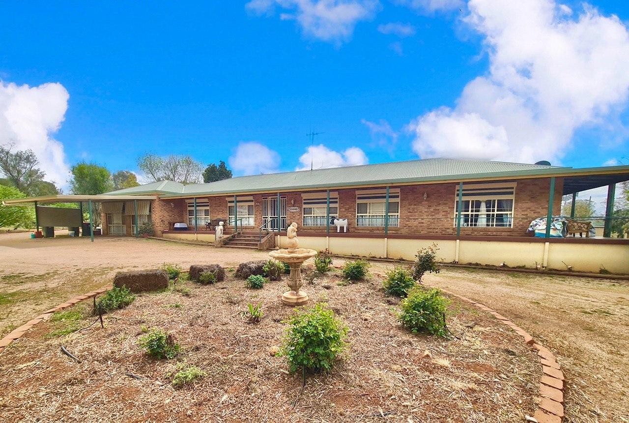 8 Birch Road, Parkes, NSW 2870