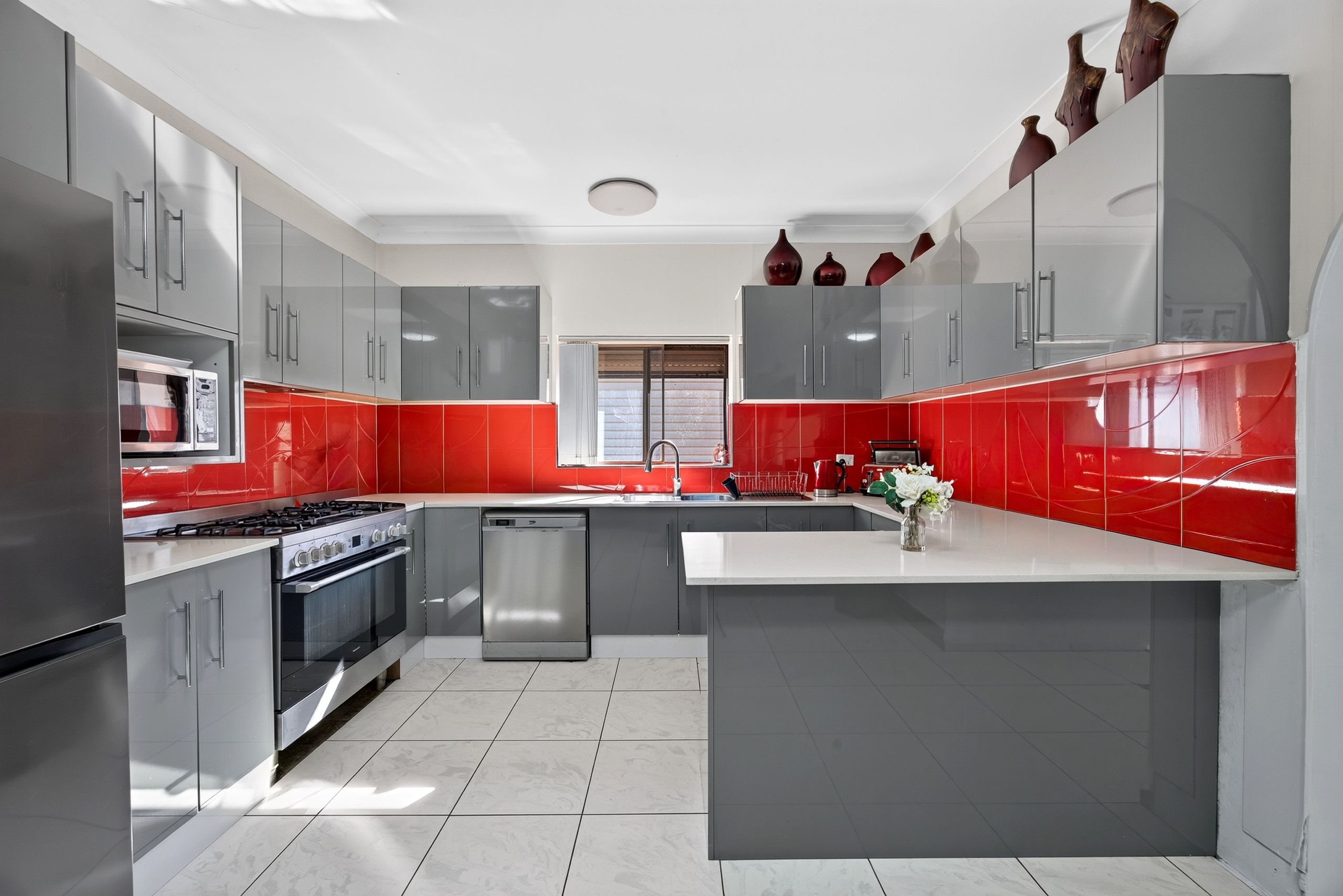 122 & 122A Dennis Street — photo 3 of 19