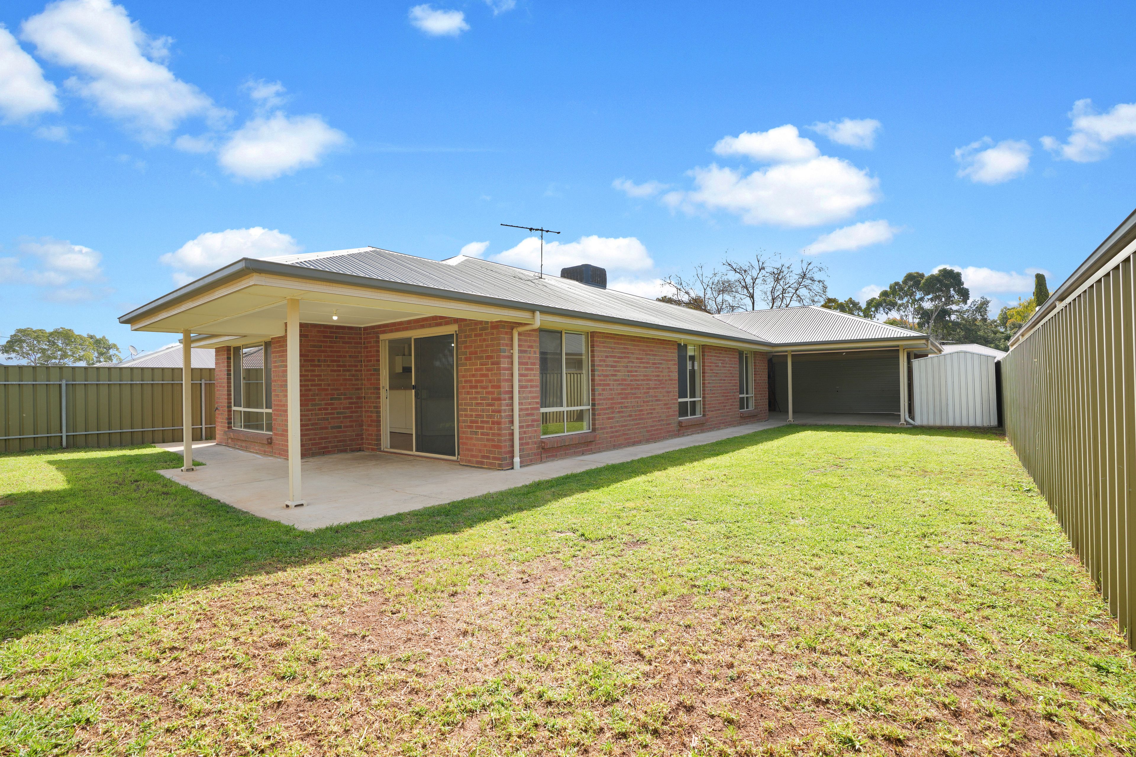 6 Dyson Street — photo 13 of 18