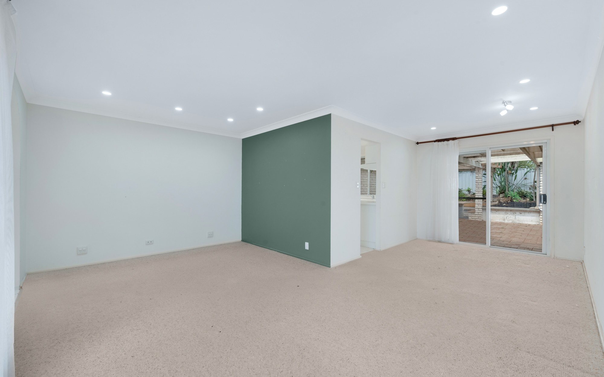 76 Donalbain Circuit, Rosemeadow, NSW 2560