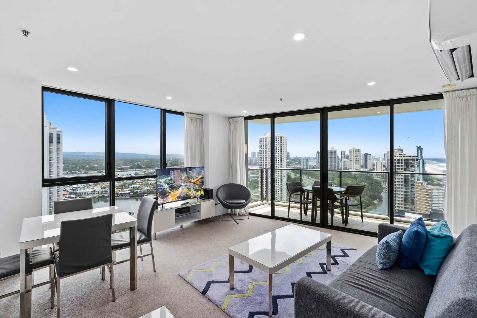 2502/3440 Surfers Paradise Boulevard, Surfers Paradise, QLD 4217