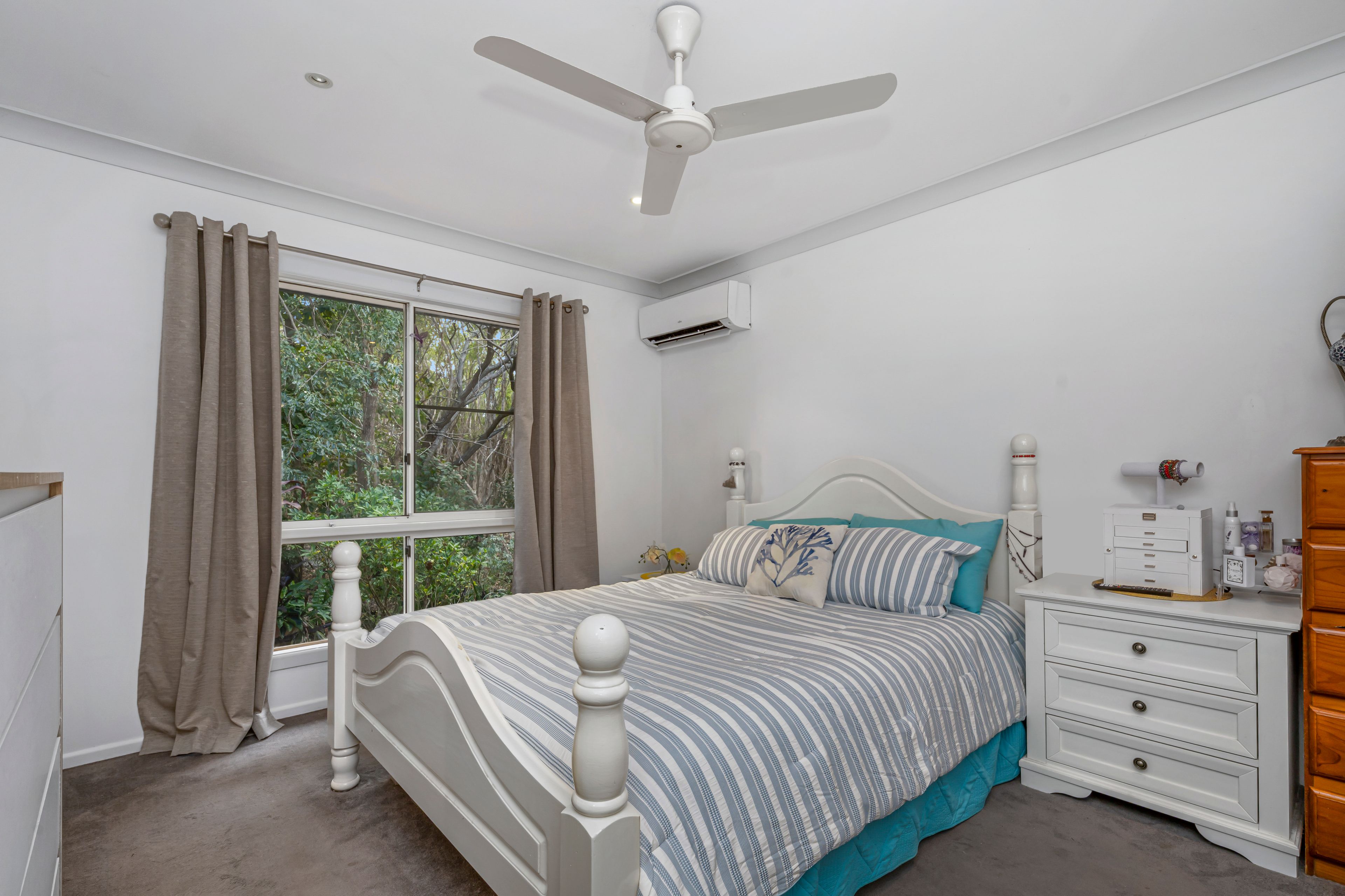 7 Almond Court — photo 11 of 16