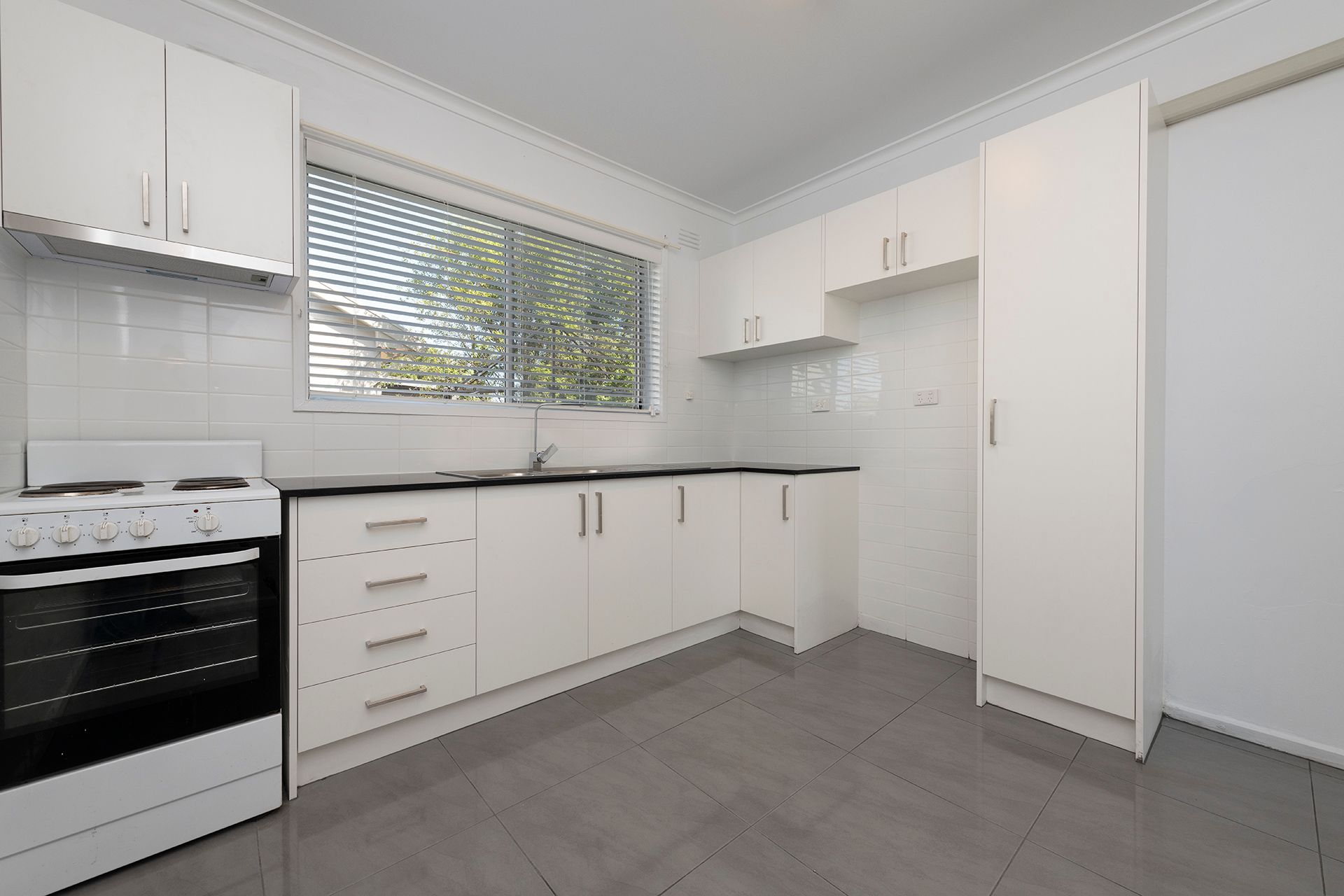 1/349 Blackshaws Road — photo 4 of 8
