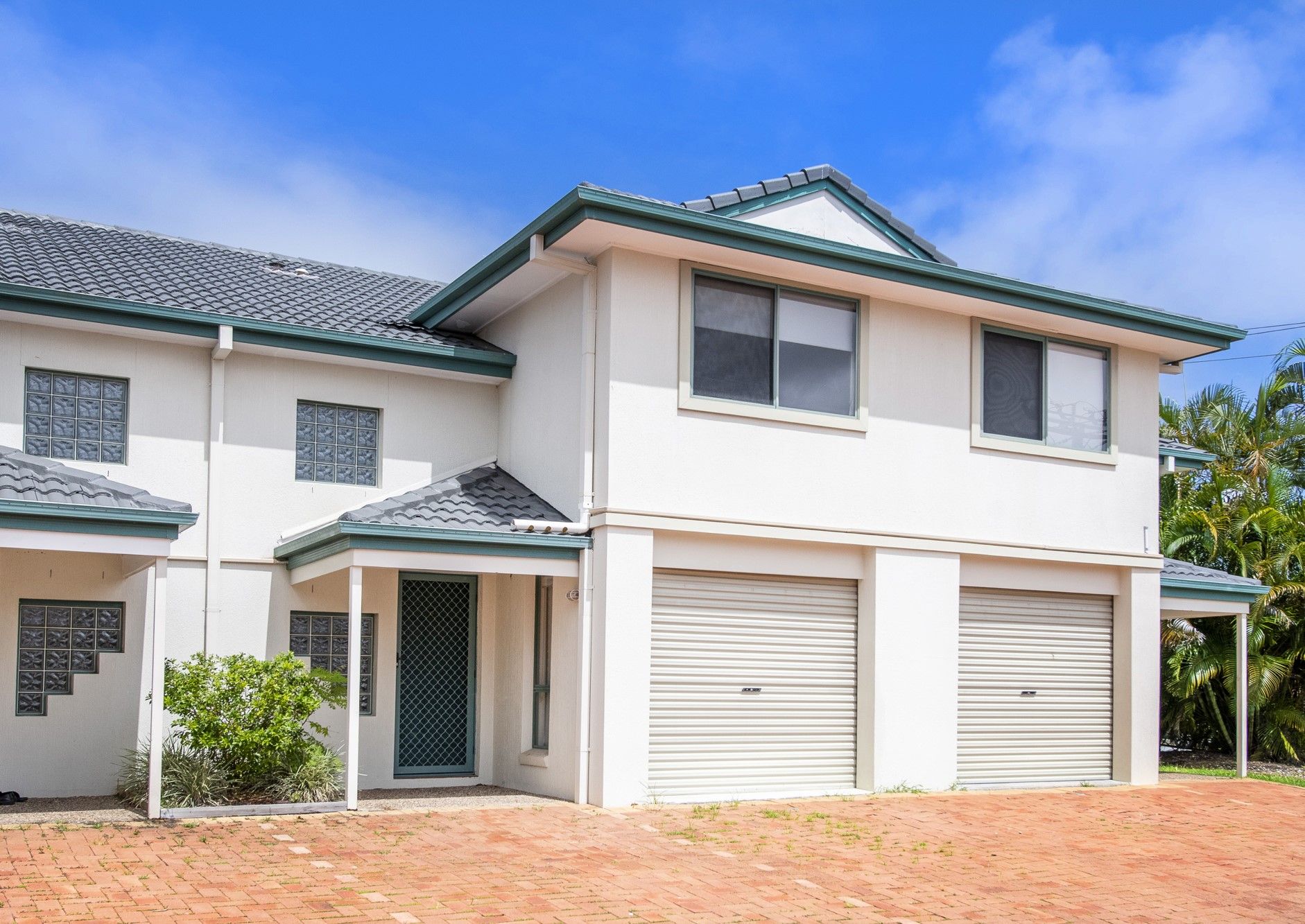 105 Pohlman Street, Southport QLD 4215
