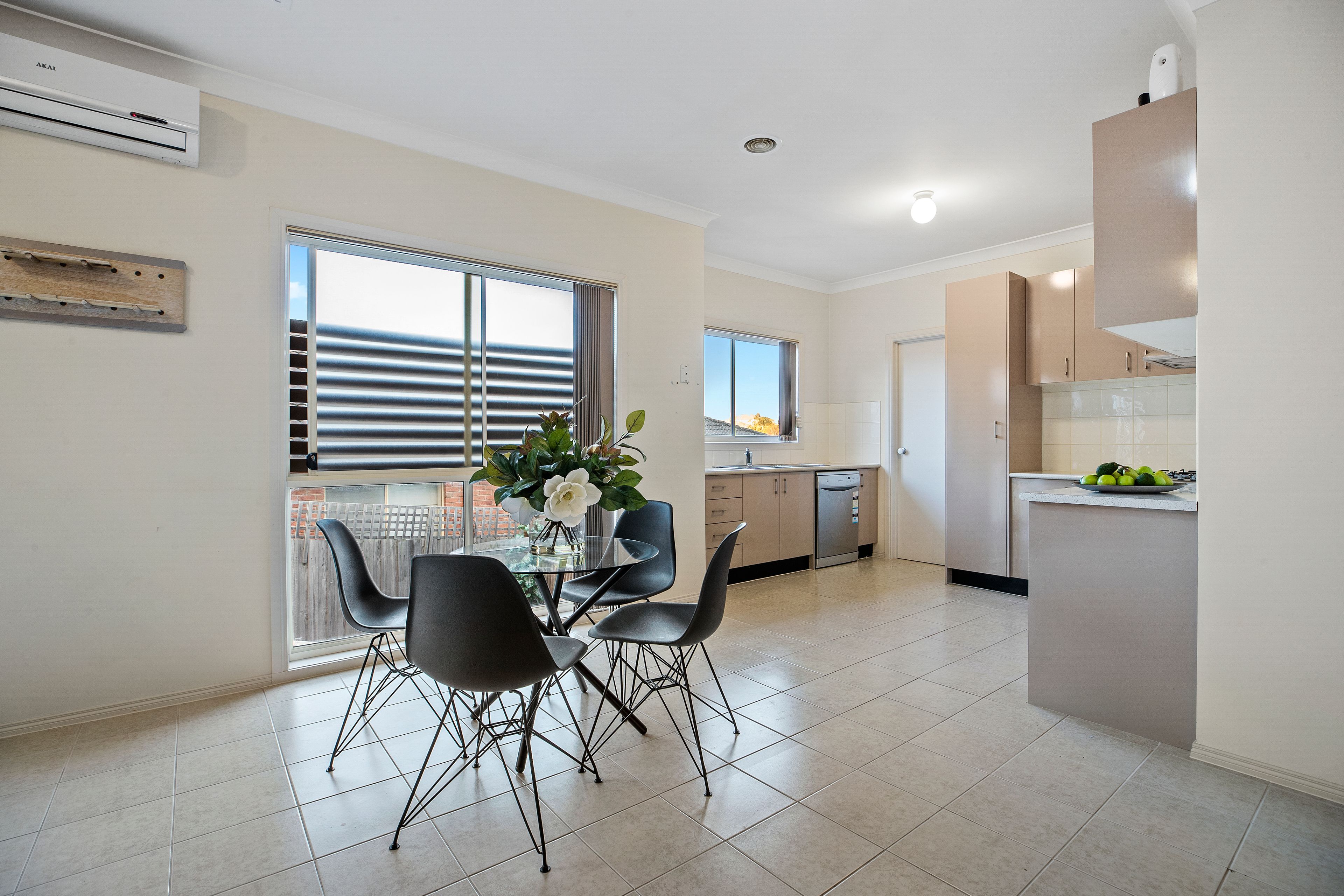 2/33 Portchester Boulevard, Beaconsfield, VIC 3807