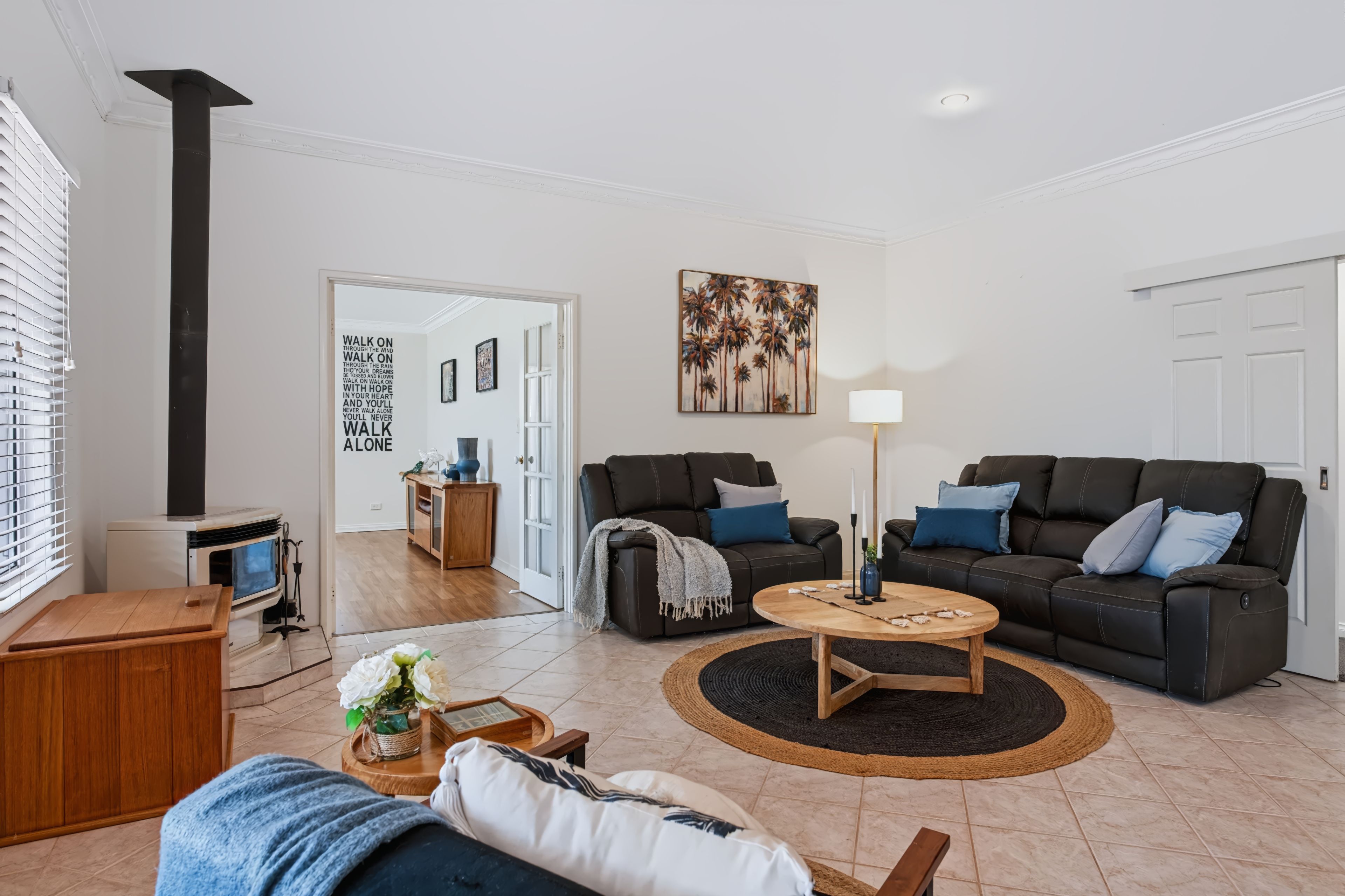 15 Beaufort Crescent — photo 7 of 30