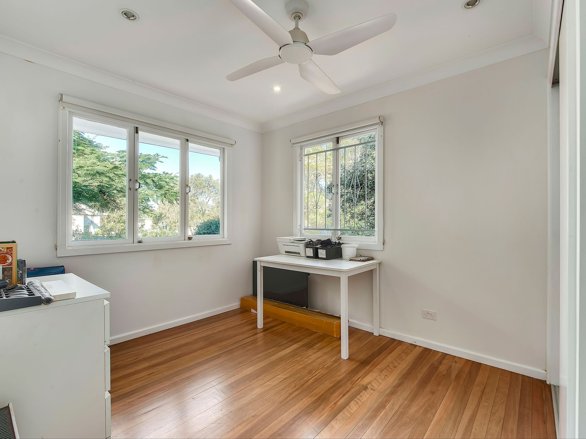 20 Chuter Street — photo 13 of 13