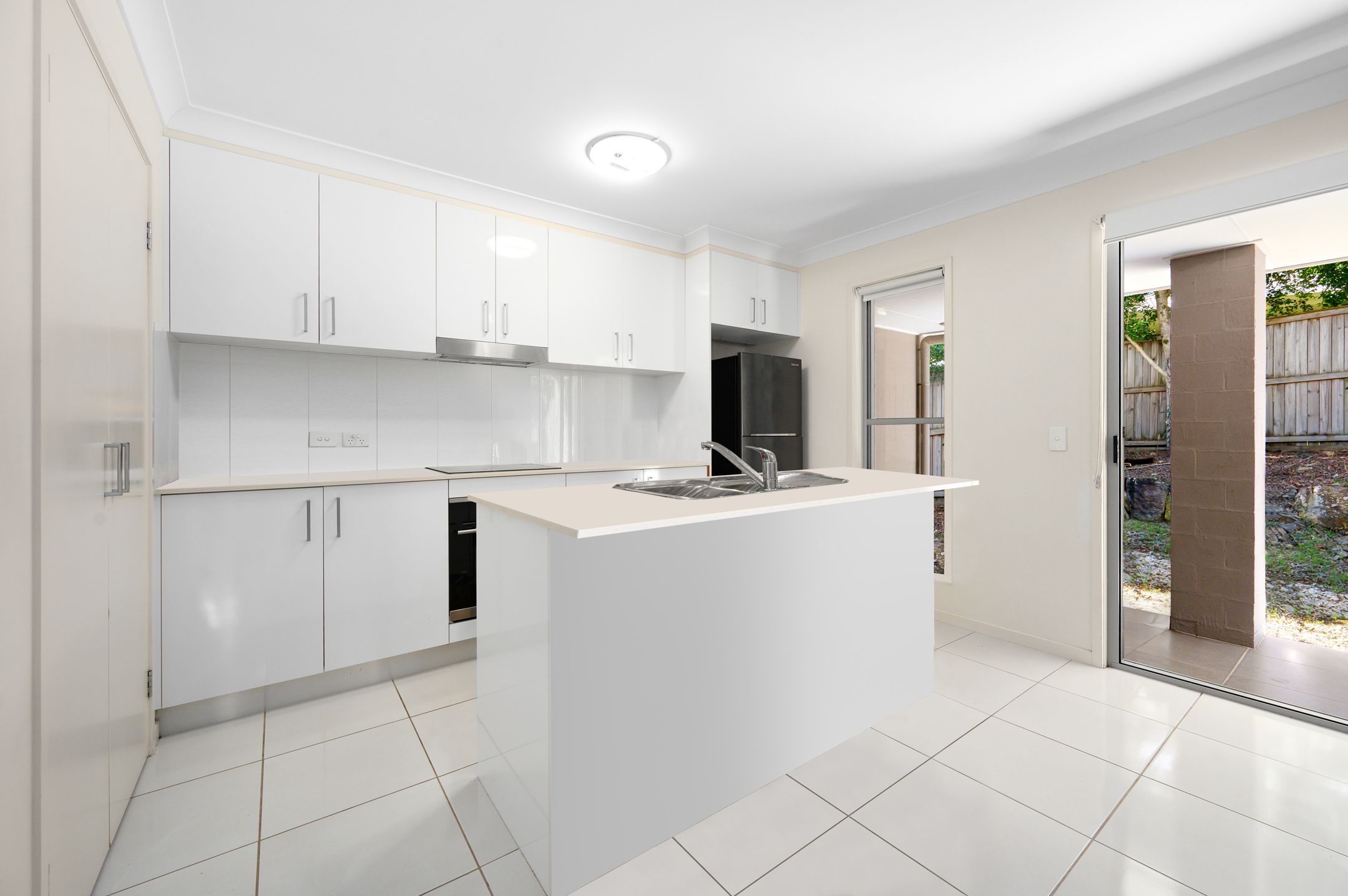 2/49 Springwood Avenue, Pacific Pines, QLD 4211