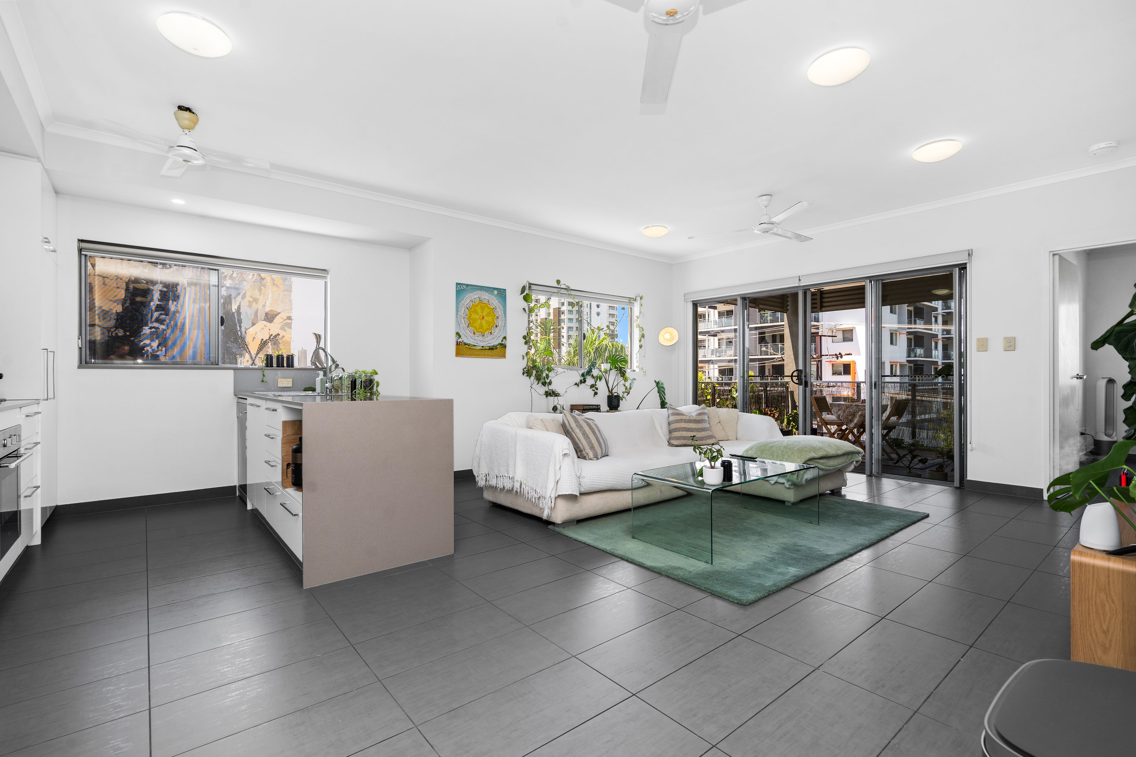 Superb investment opportunity in standout city setting! — photo 4 of 23