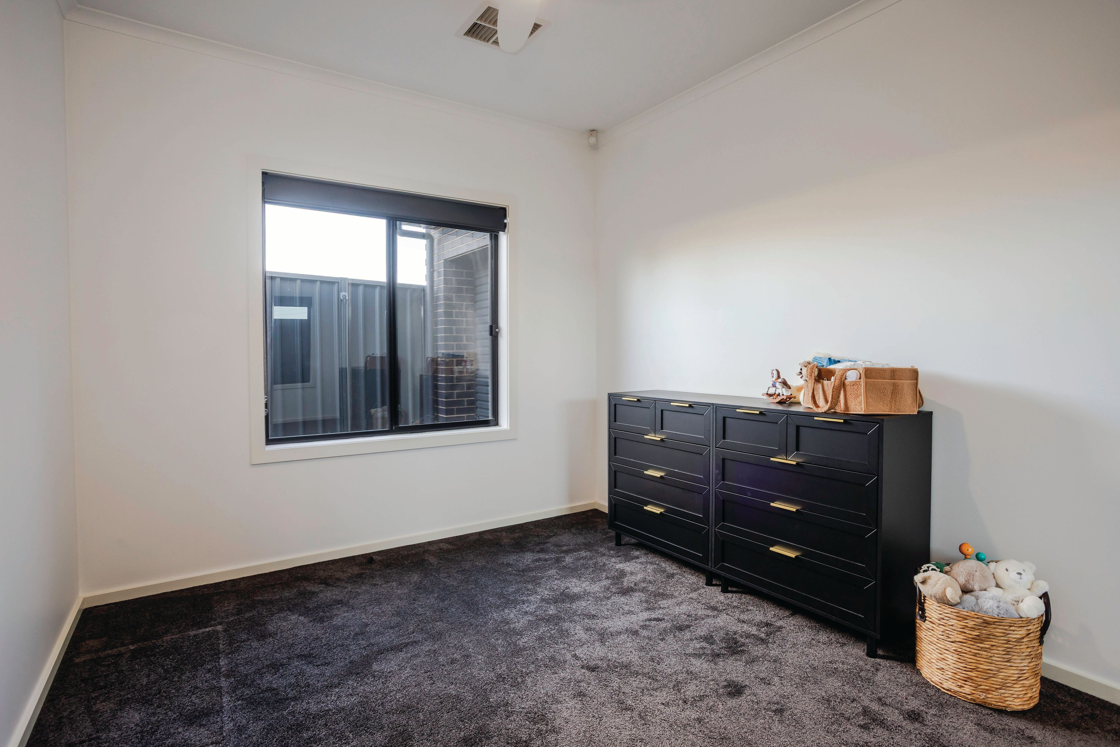 43 Nicholls Terrace — photo 10 of 30