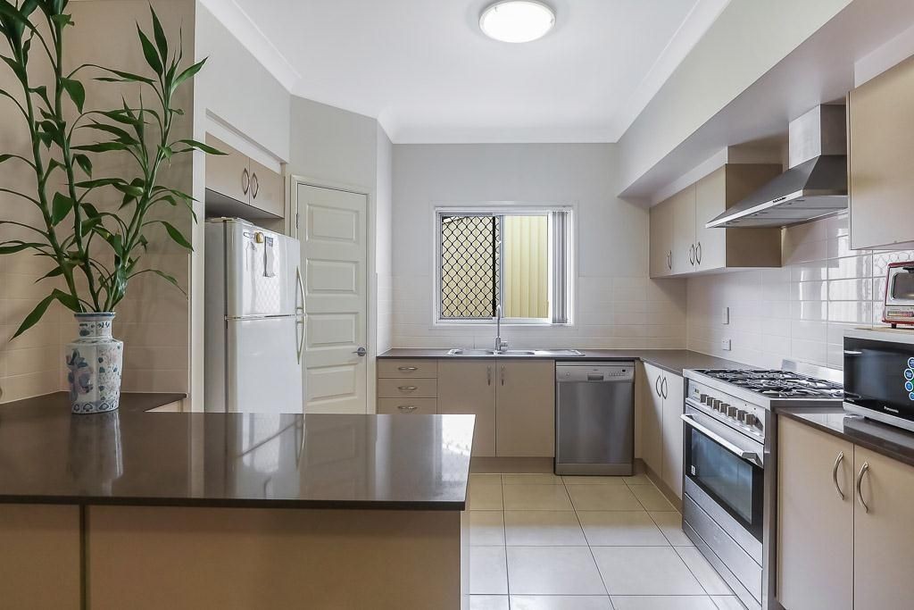 16 Crows Ash Place, Kuluin, QLD 4558