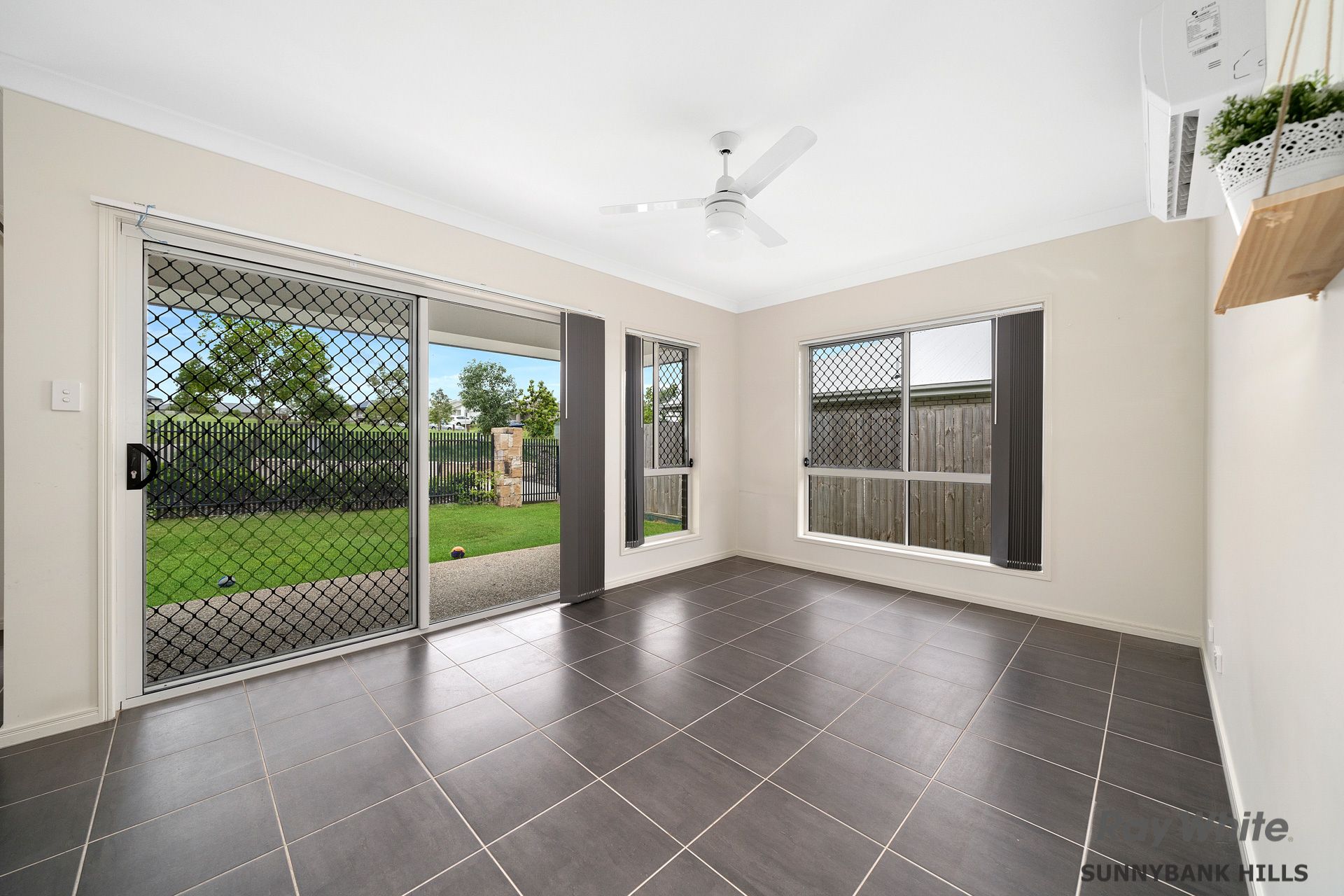 3 Mount Barney Crescent, Park Ridge, QLD 4125
