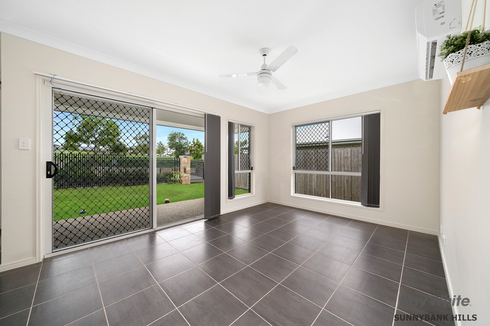 3 Mount Barney Crescent, Park Ridge, QLD 4125