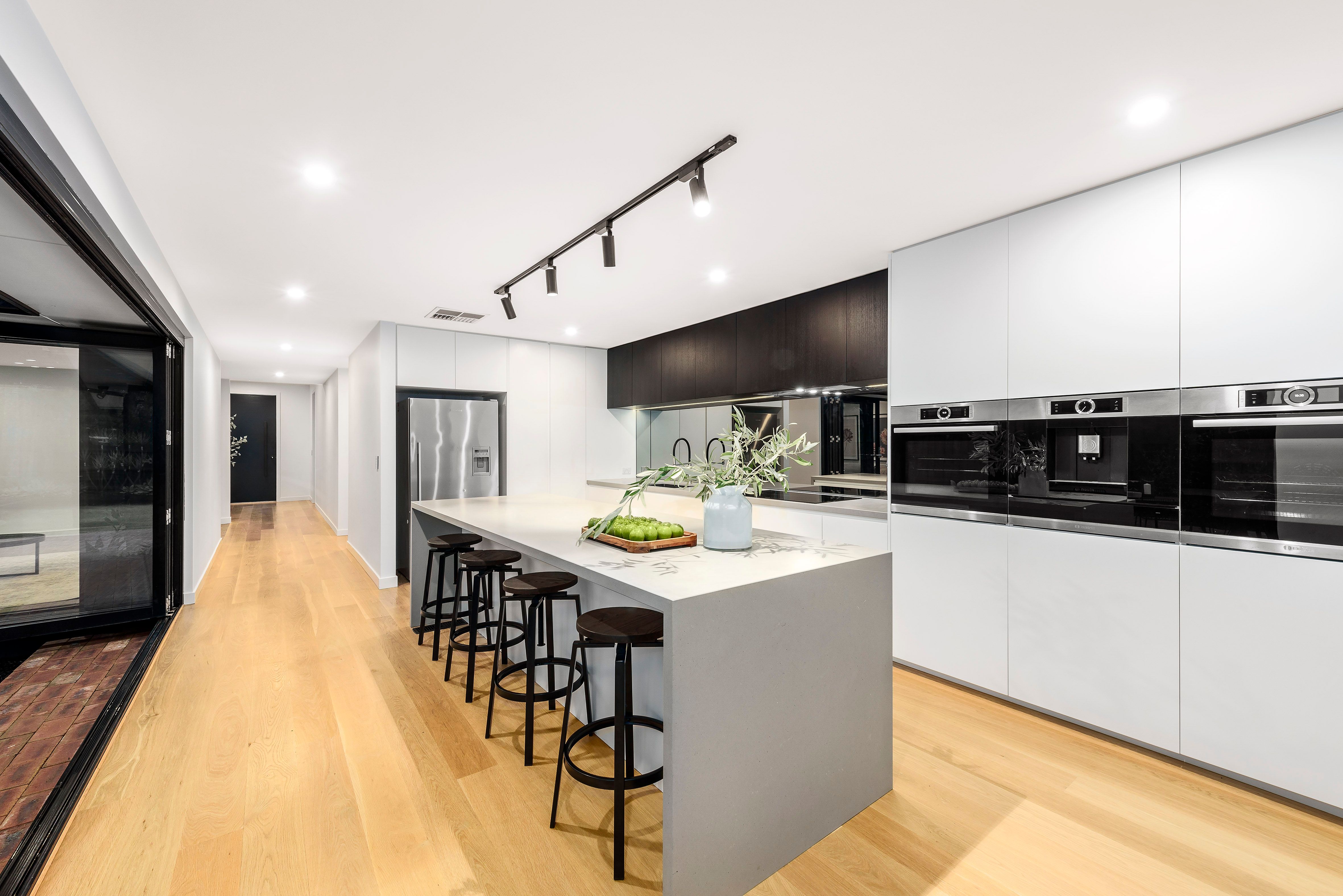 8 Mara Close, Wantirna South, VIC 3152