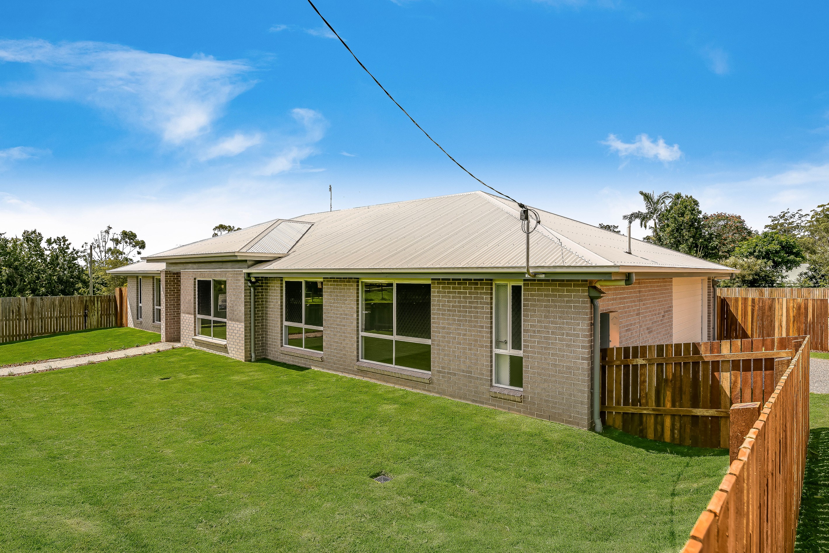 404 Mackenzie Street, Middle Ridge, QLD 4350