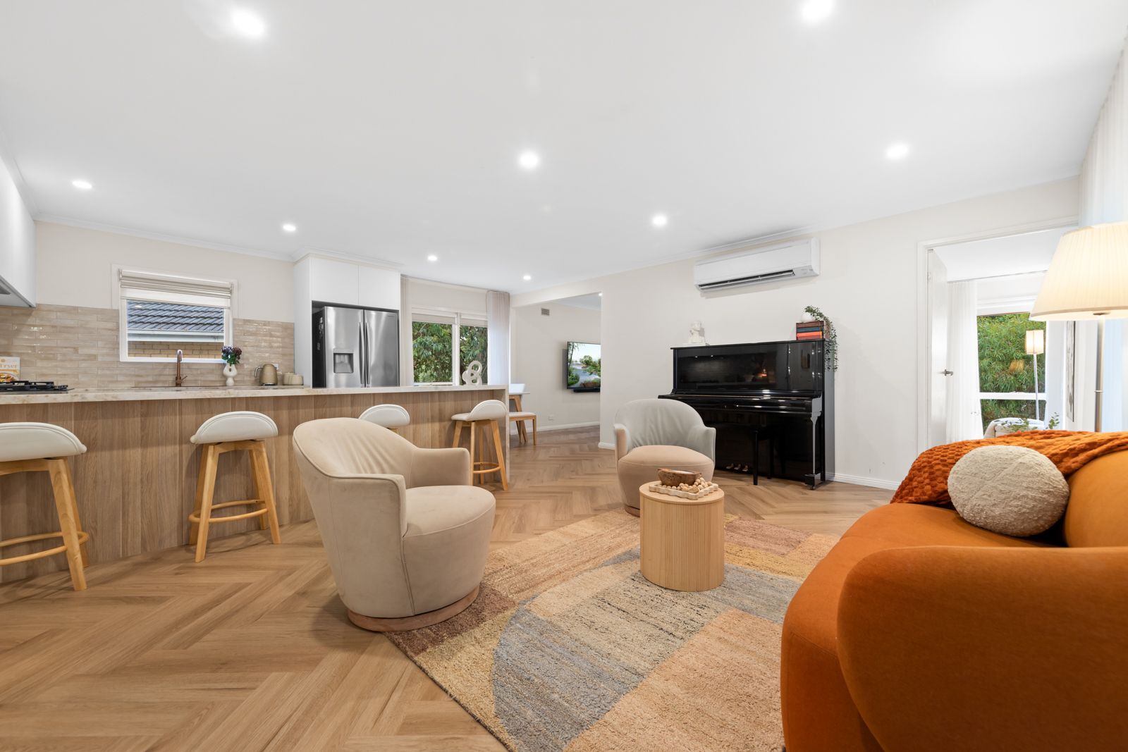 4 Jonathan Avenue, Burwood East, VIC 3151