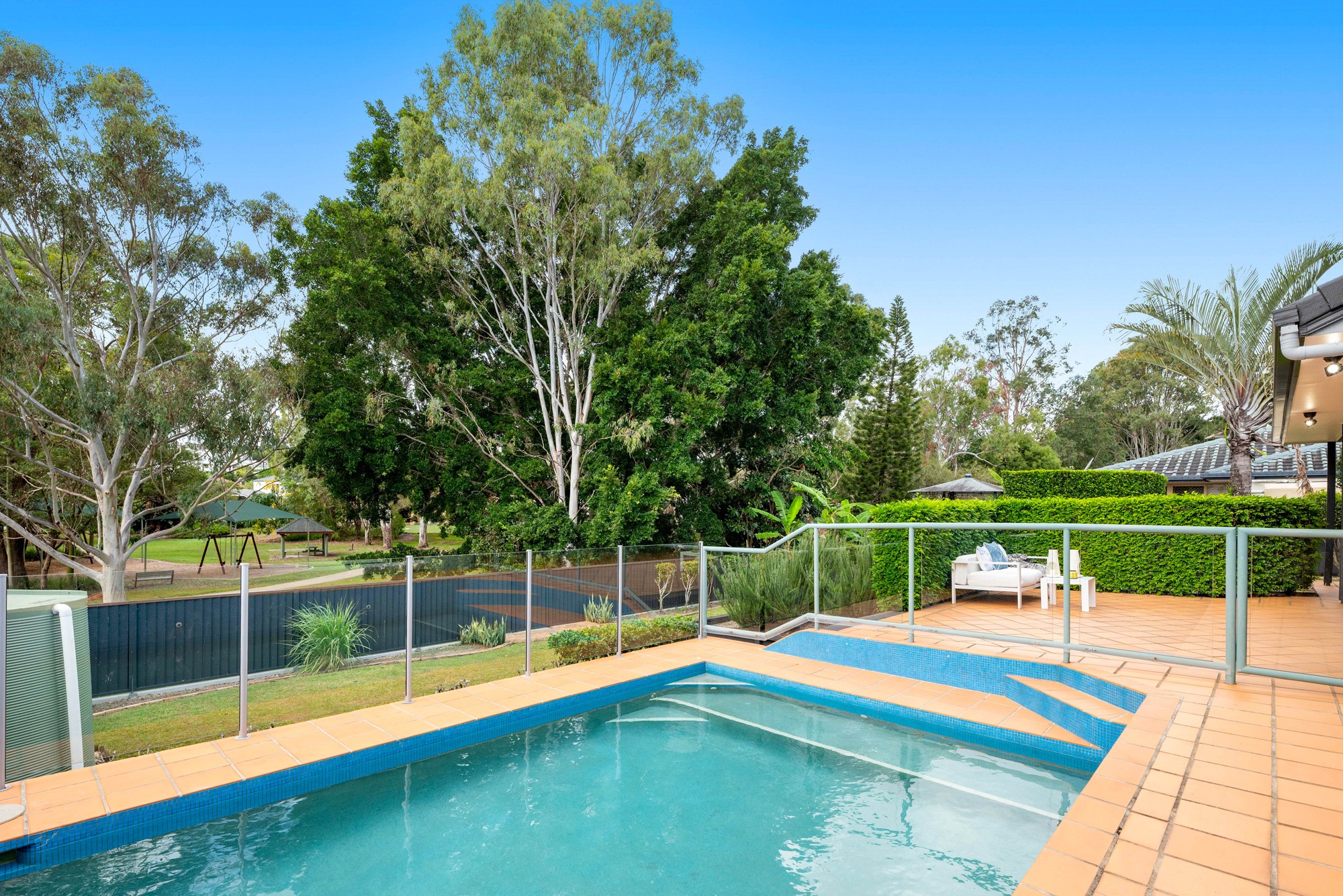 32 Amersham Crescent, Carindale, QLD 4152