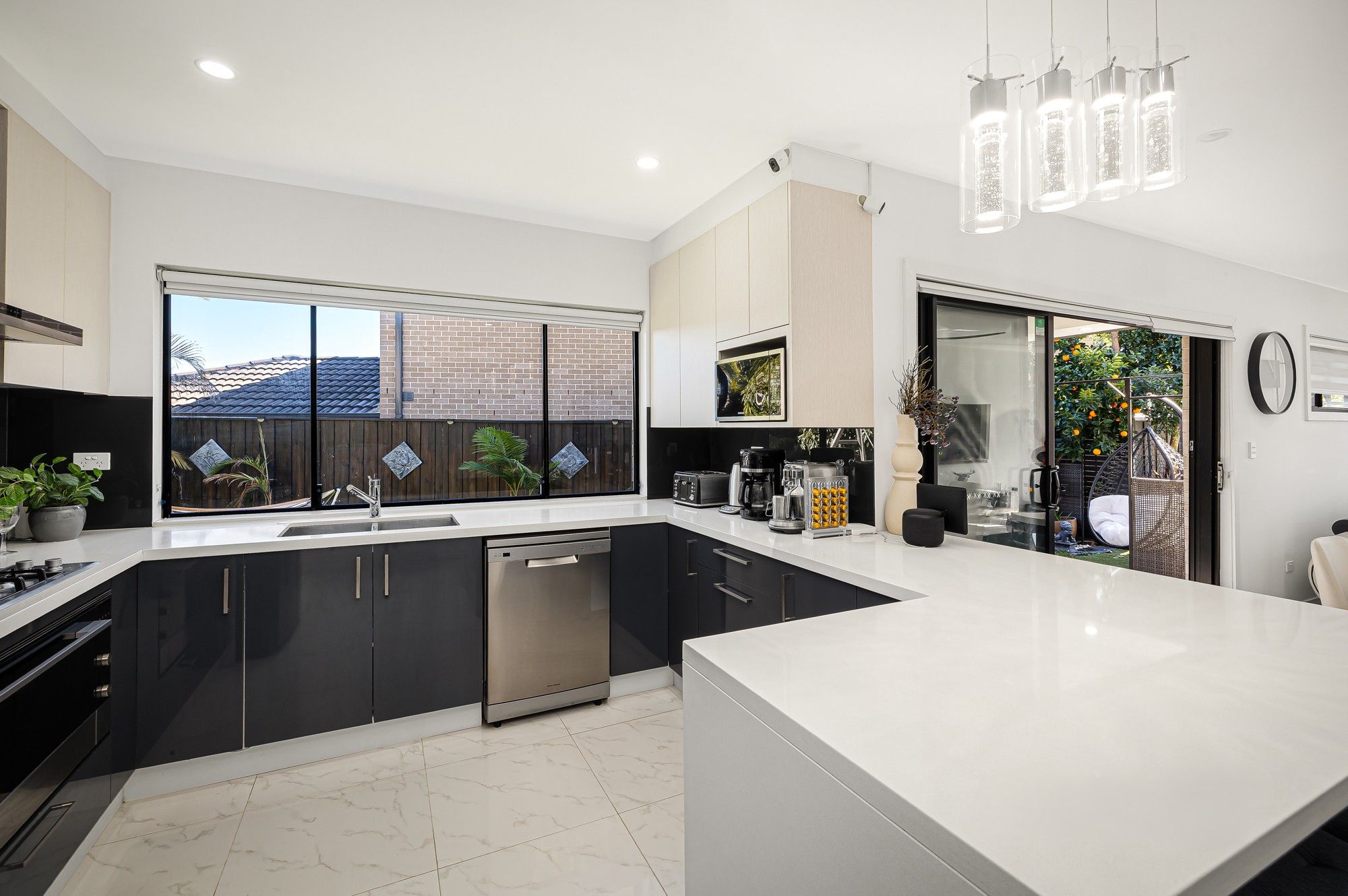 52 Palace Street — photo 3 of 14