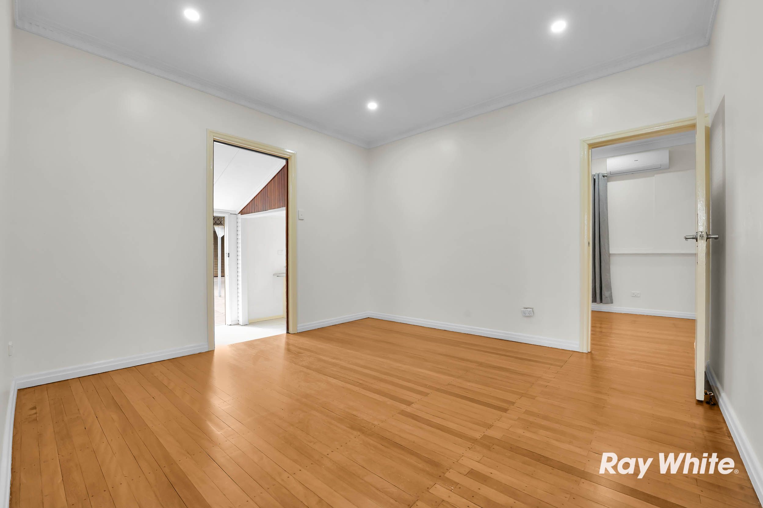 83 Rowe Terrace — photo 7 of 12