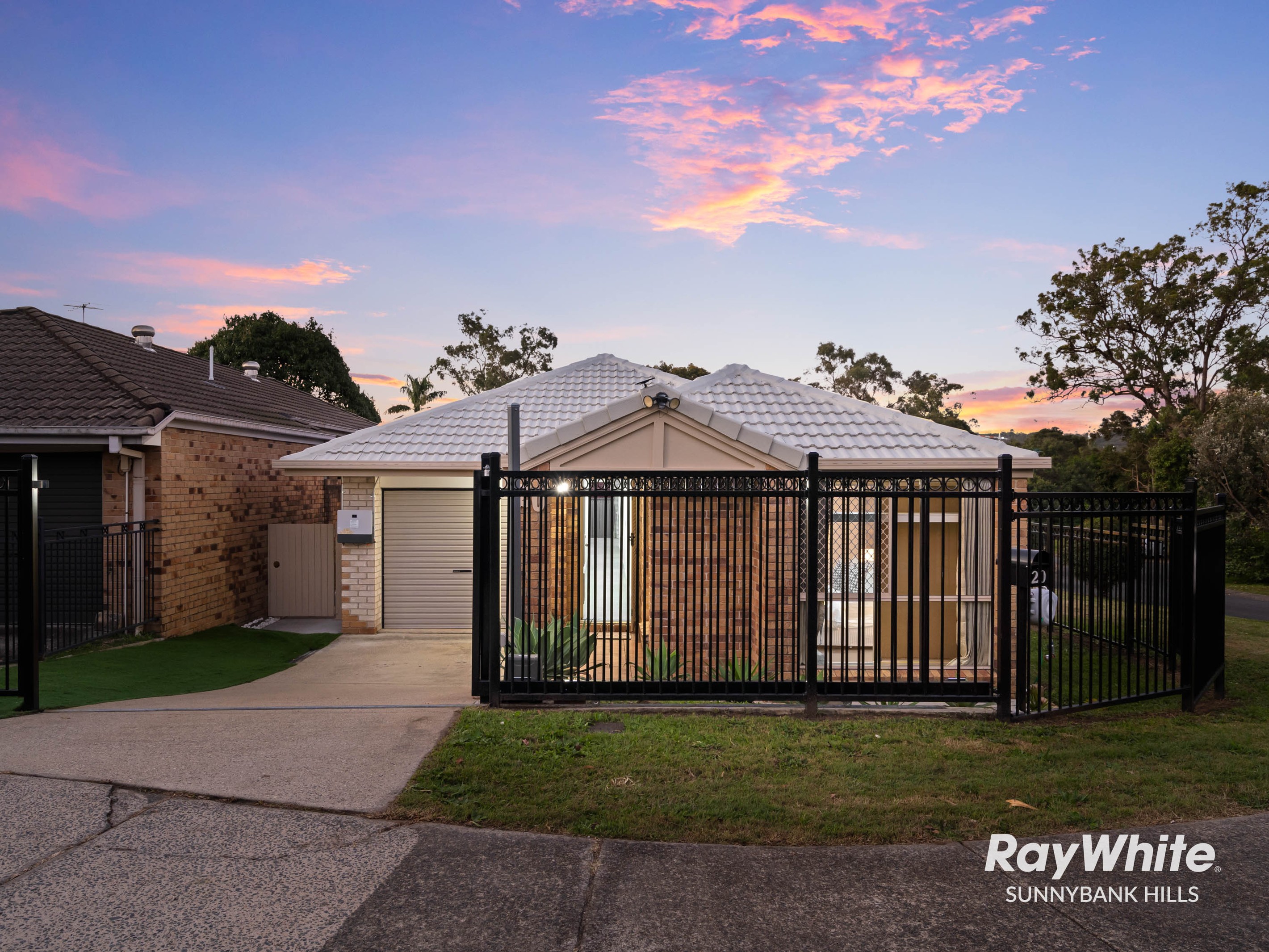 20 Appleyard Crescent, Coopers Plains, QLD 4108