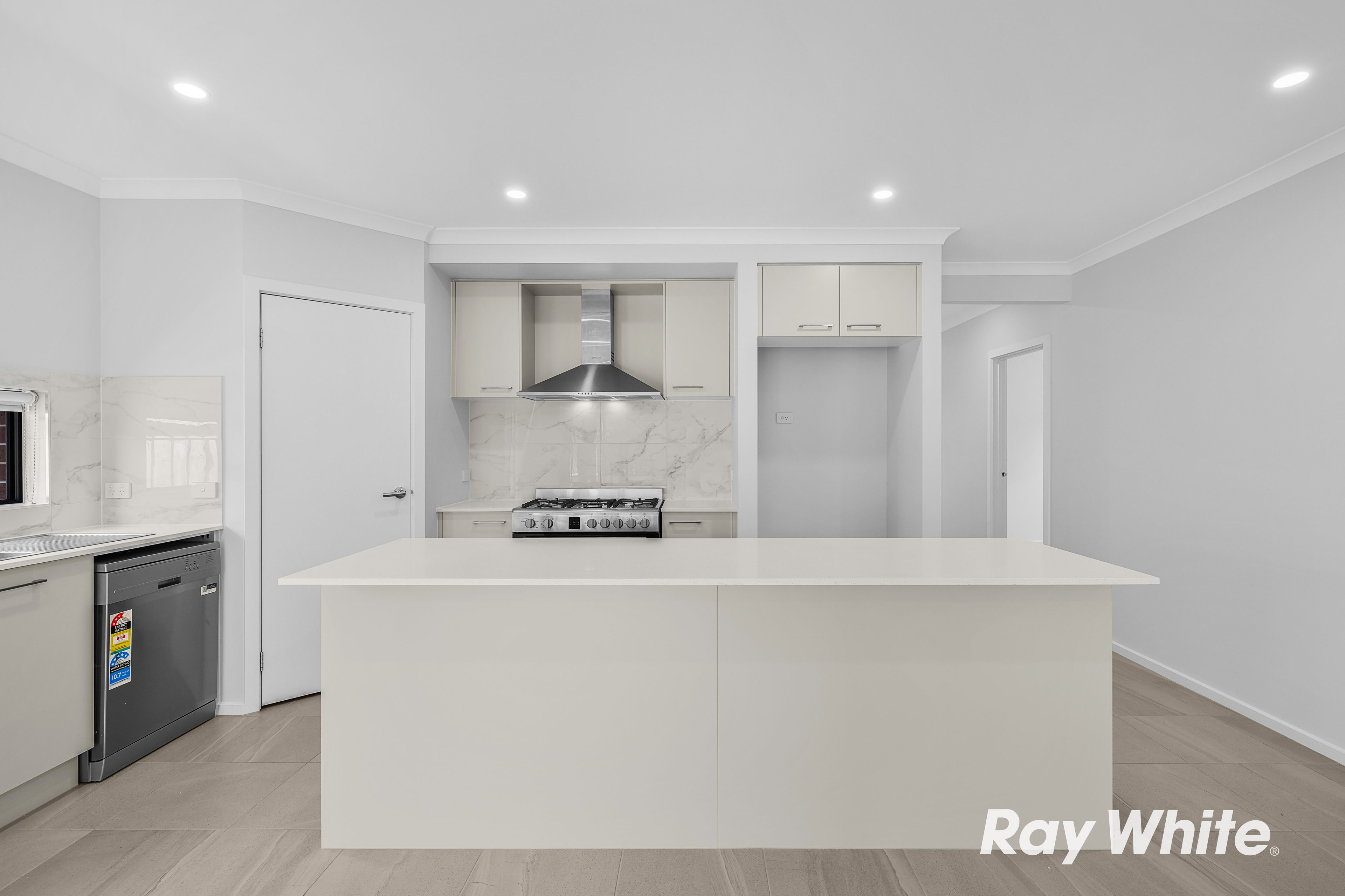 53 Langford Road — photo 5 of 16