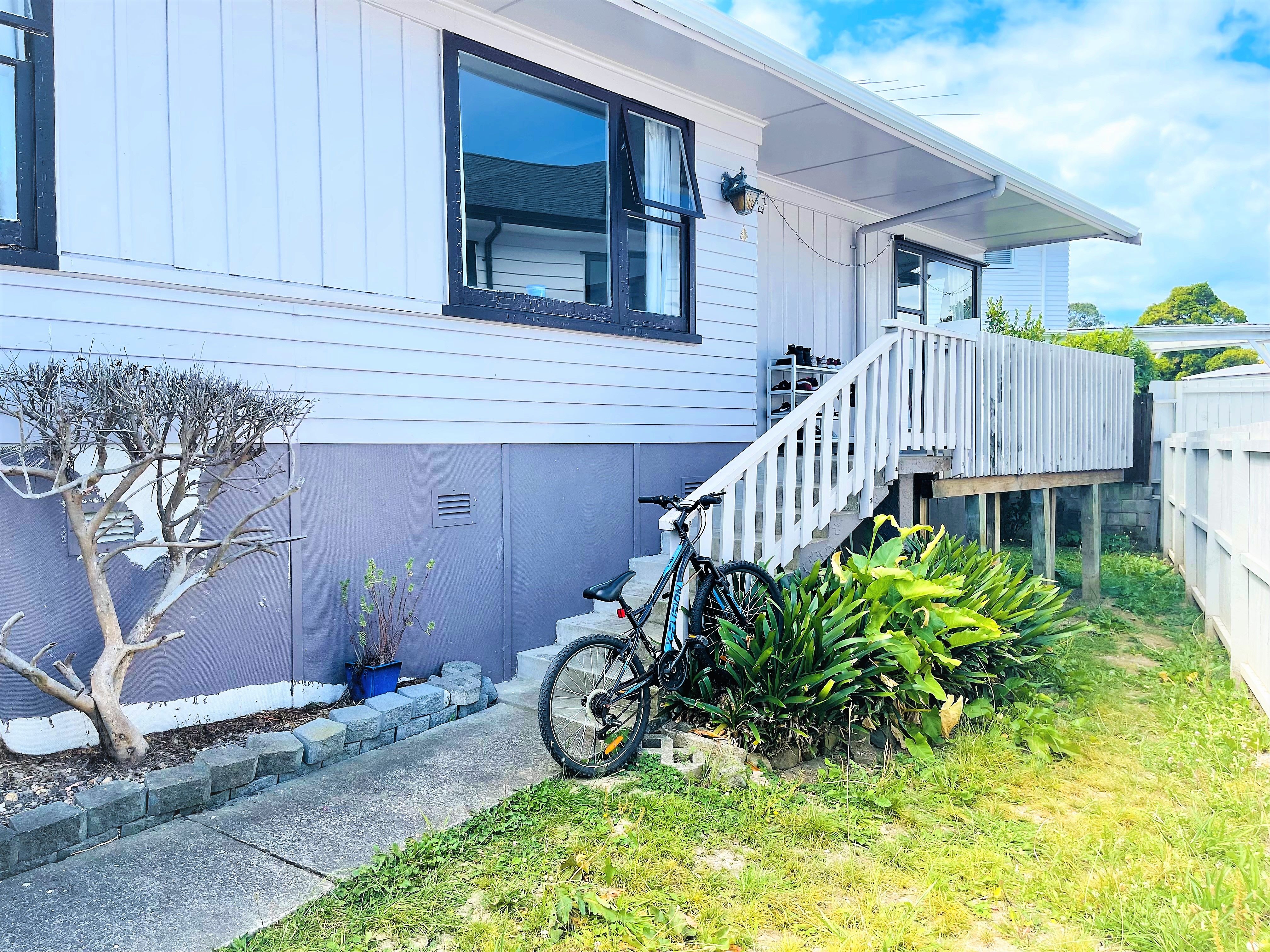 1 Roband Avenue, Glenfield, North Shore City