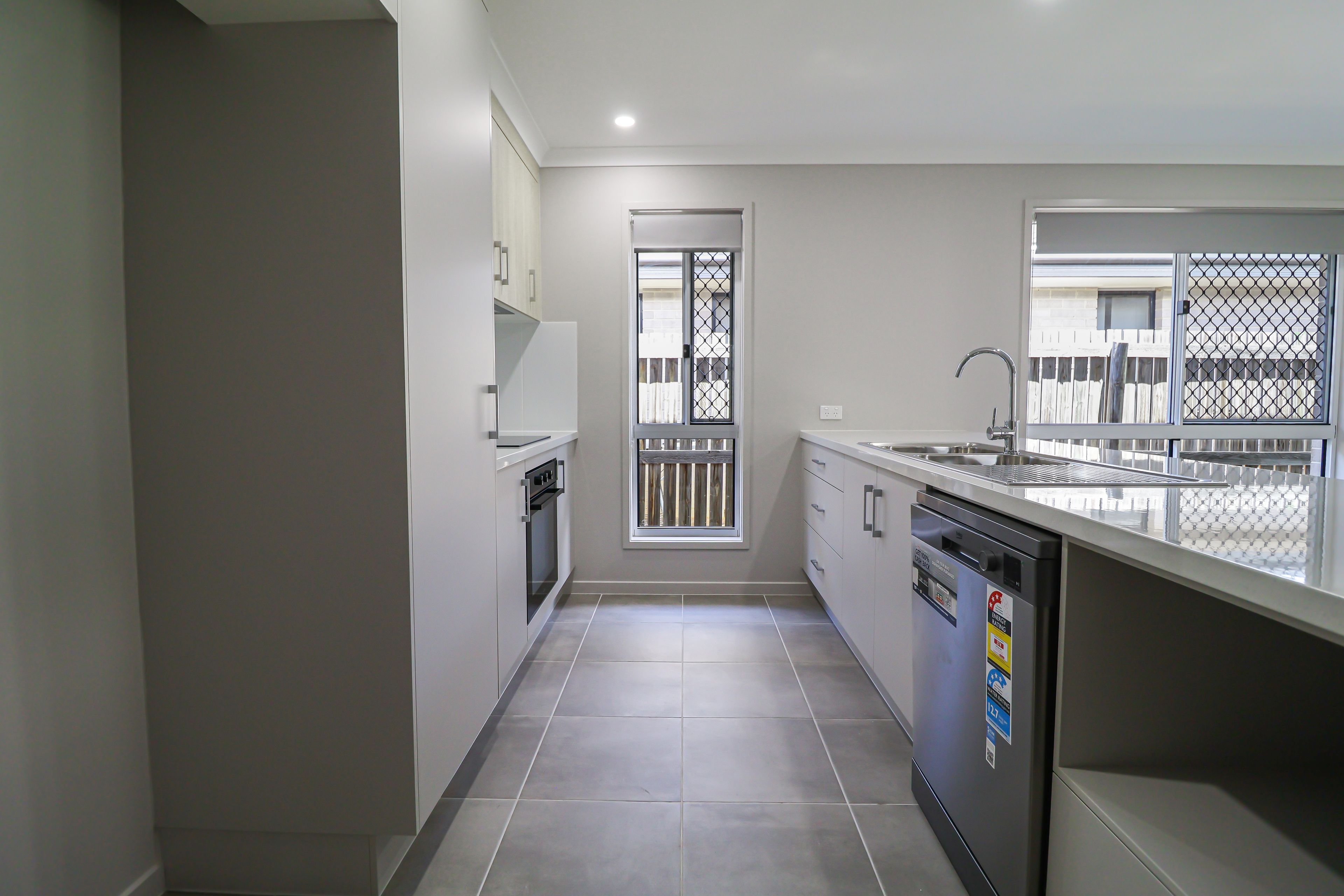 48 Powell Close, New Auckland, QLD 4680