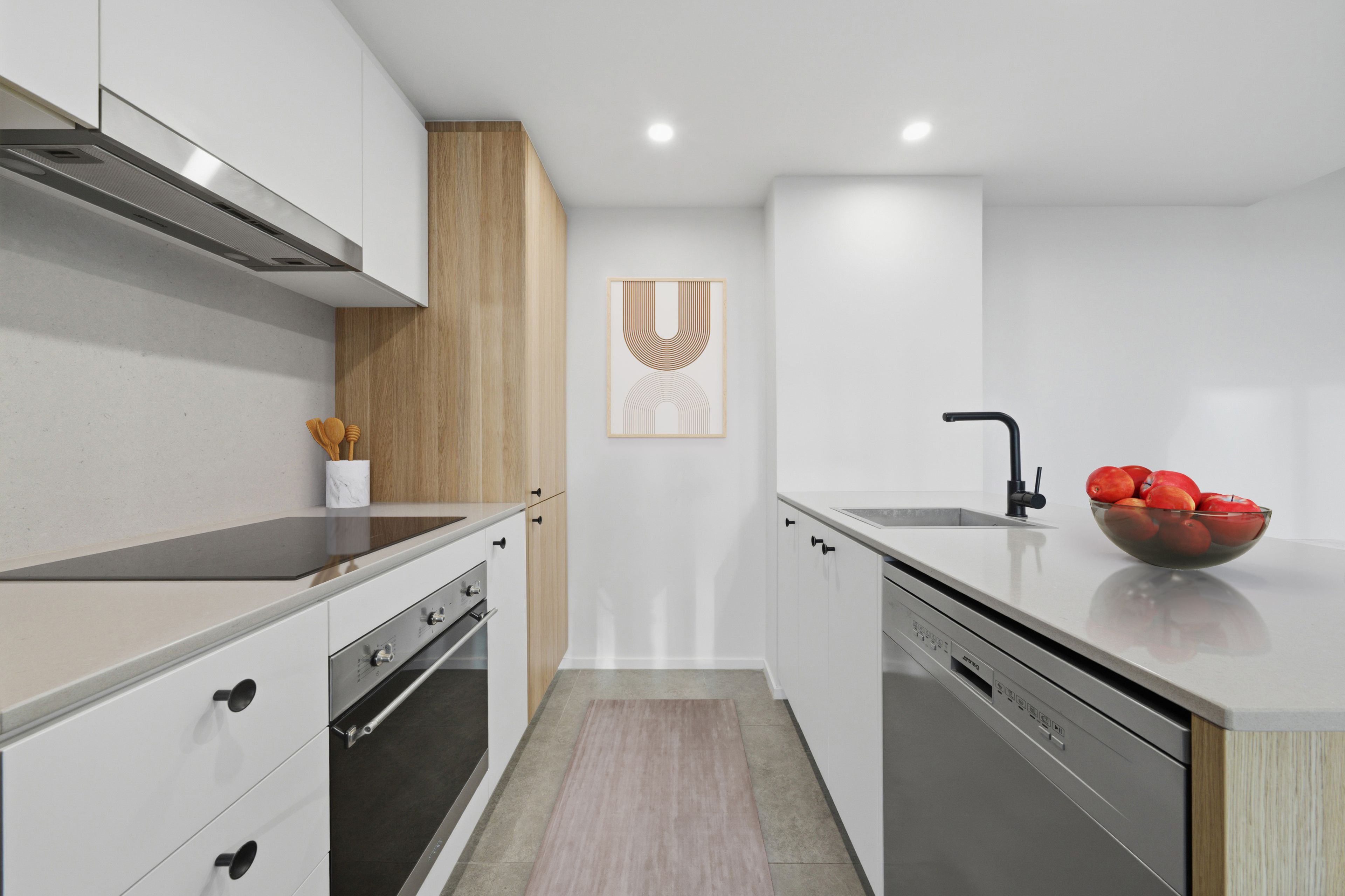 1302/6 Grazier Lane — photo 3 of 14
