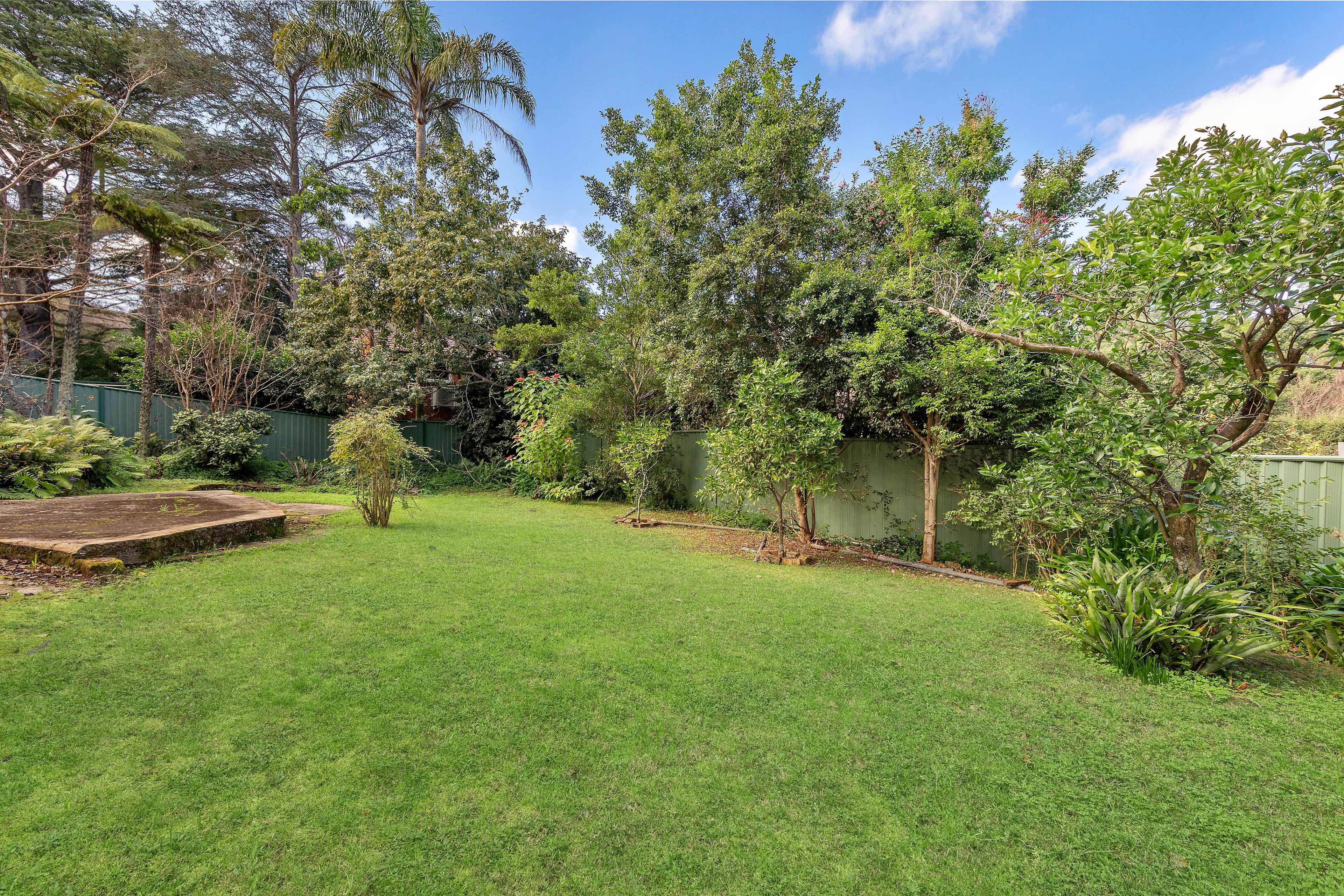 16 Bushlands Avenue — photo 7 of 9