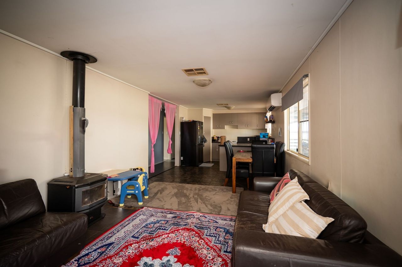 15 Robusta Drive, Roma, QLD 4455