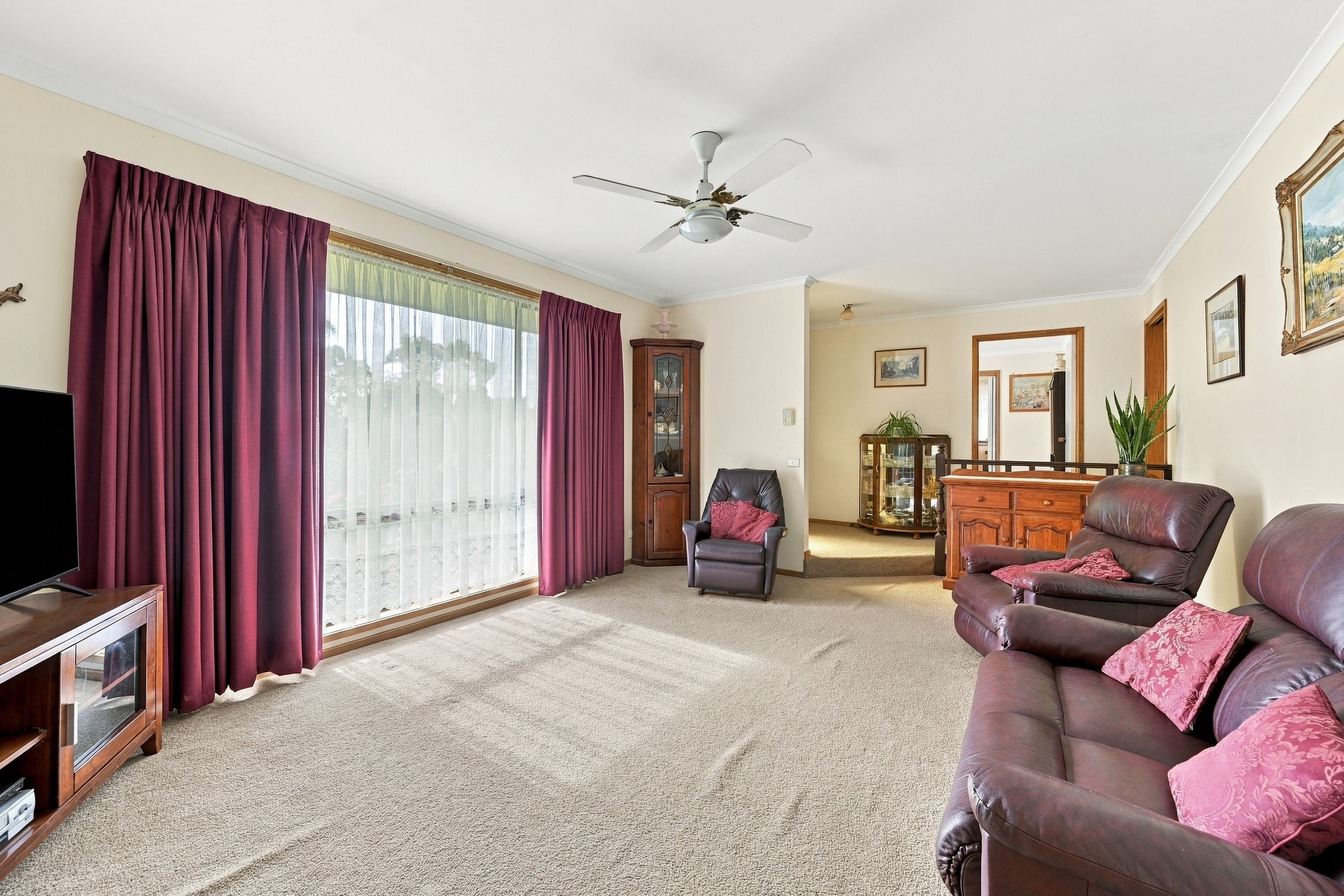 1 Swan Road — photo 6 of 18