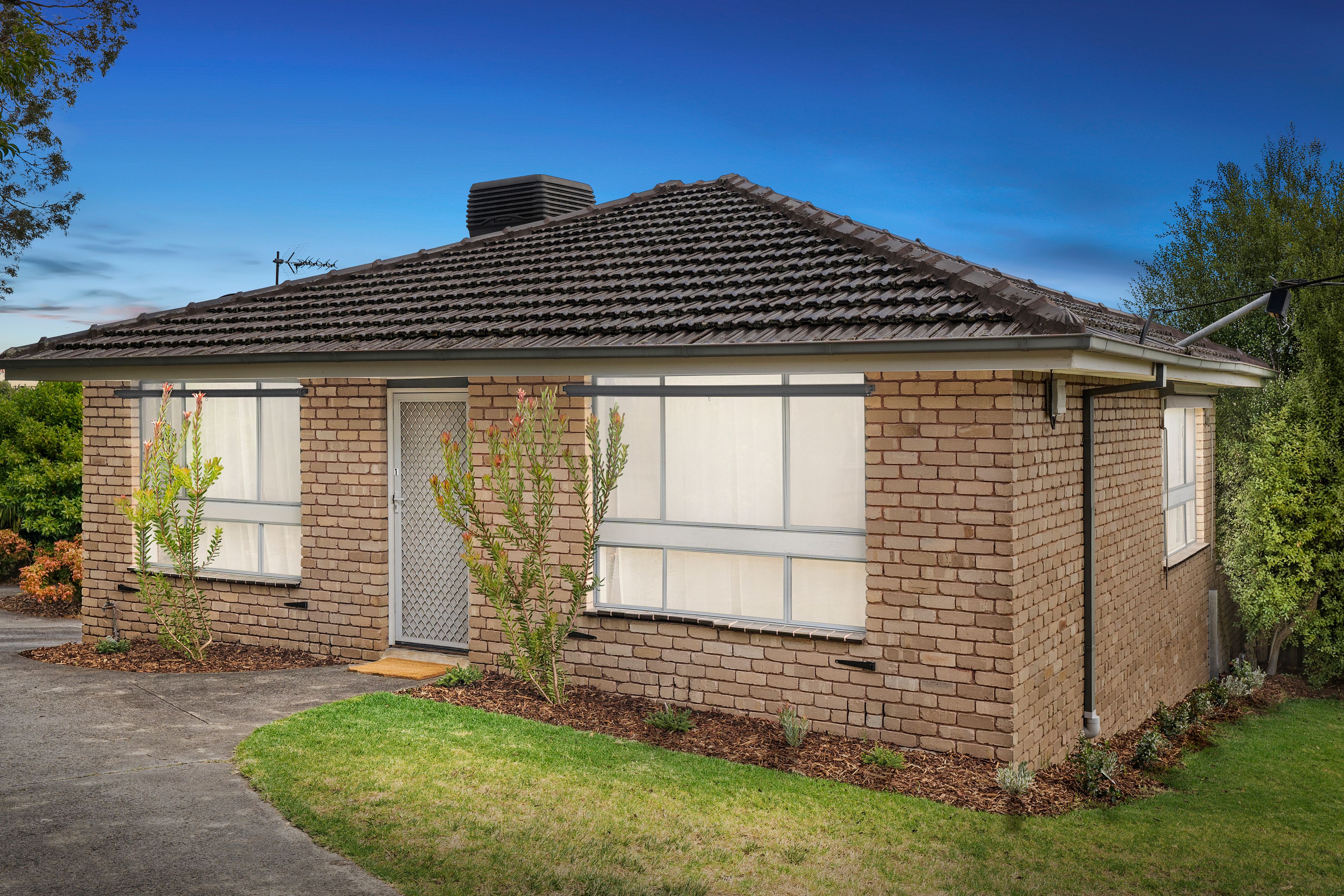 10 Clematis Avenue, Ferntree Gully VIC 3156