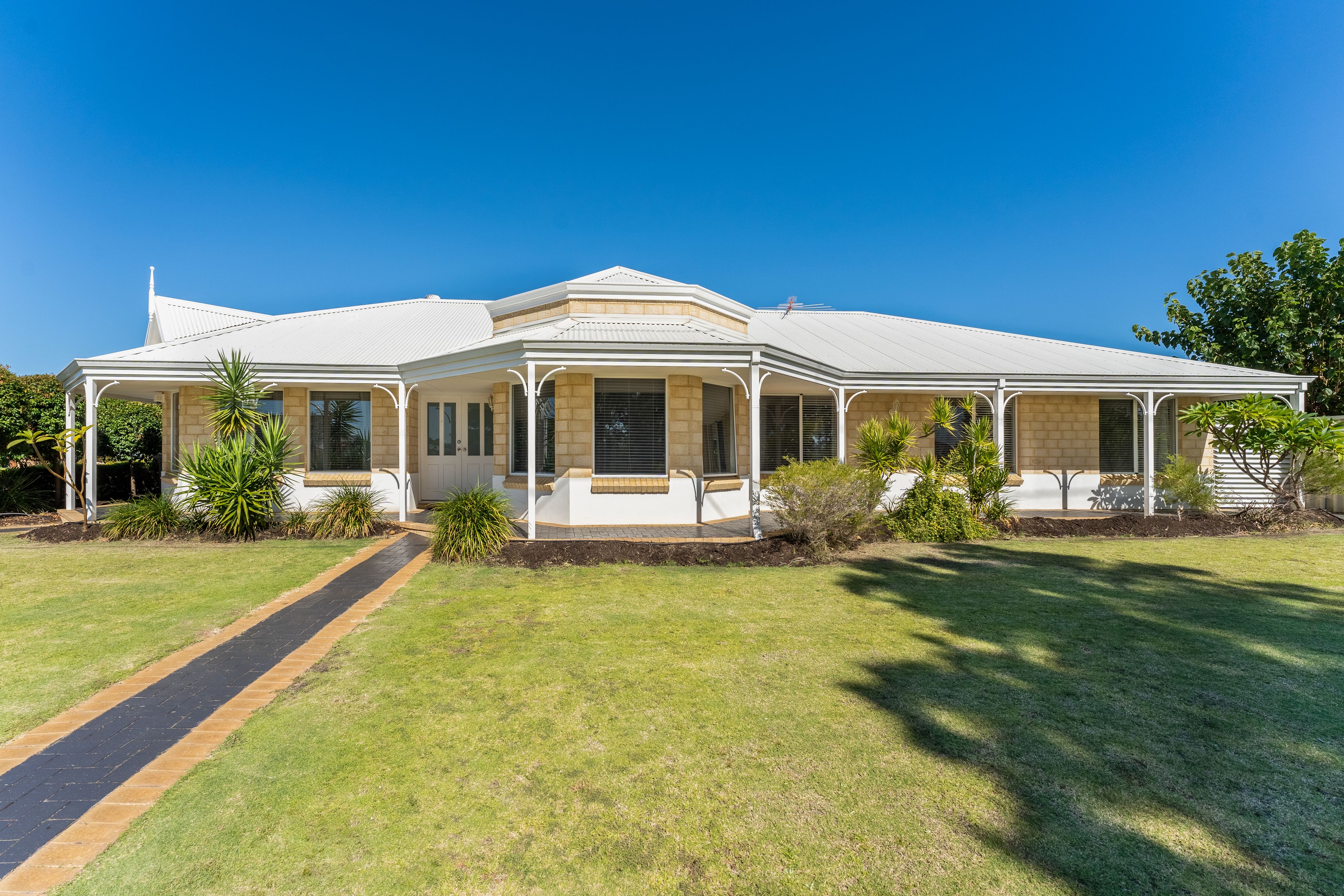 12 Haddon Way, Canning Vale, WA 6155