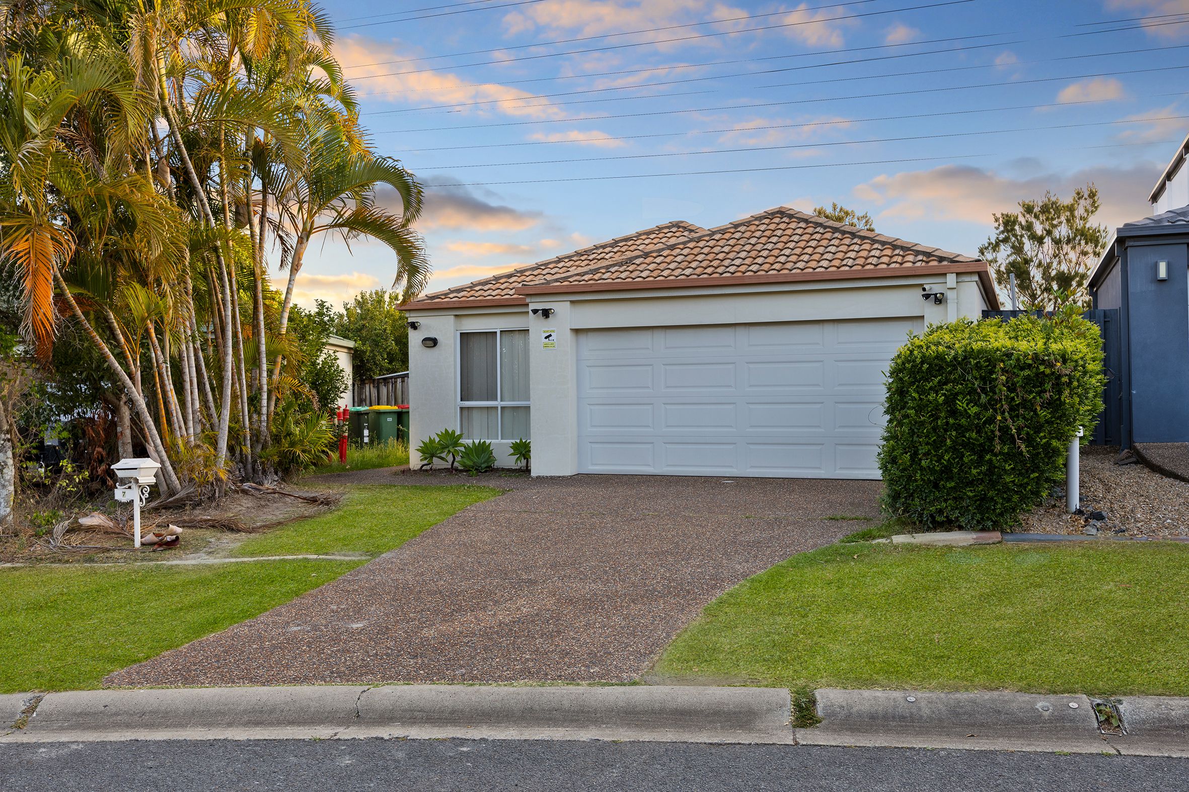 7 Solitaire Place — photo 23 of 23