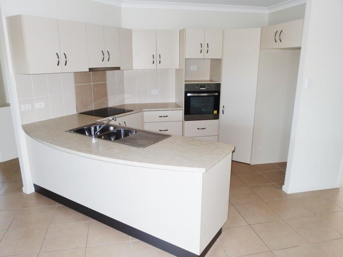 14 Cowrie Court, Bushland Beach, QLD 4818