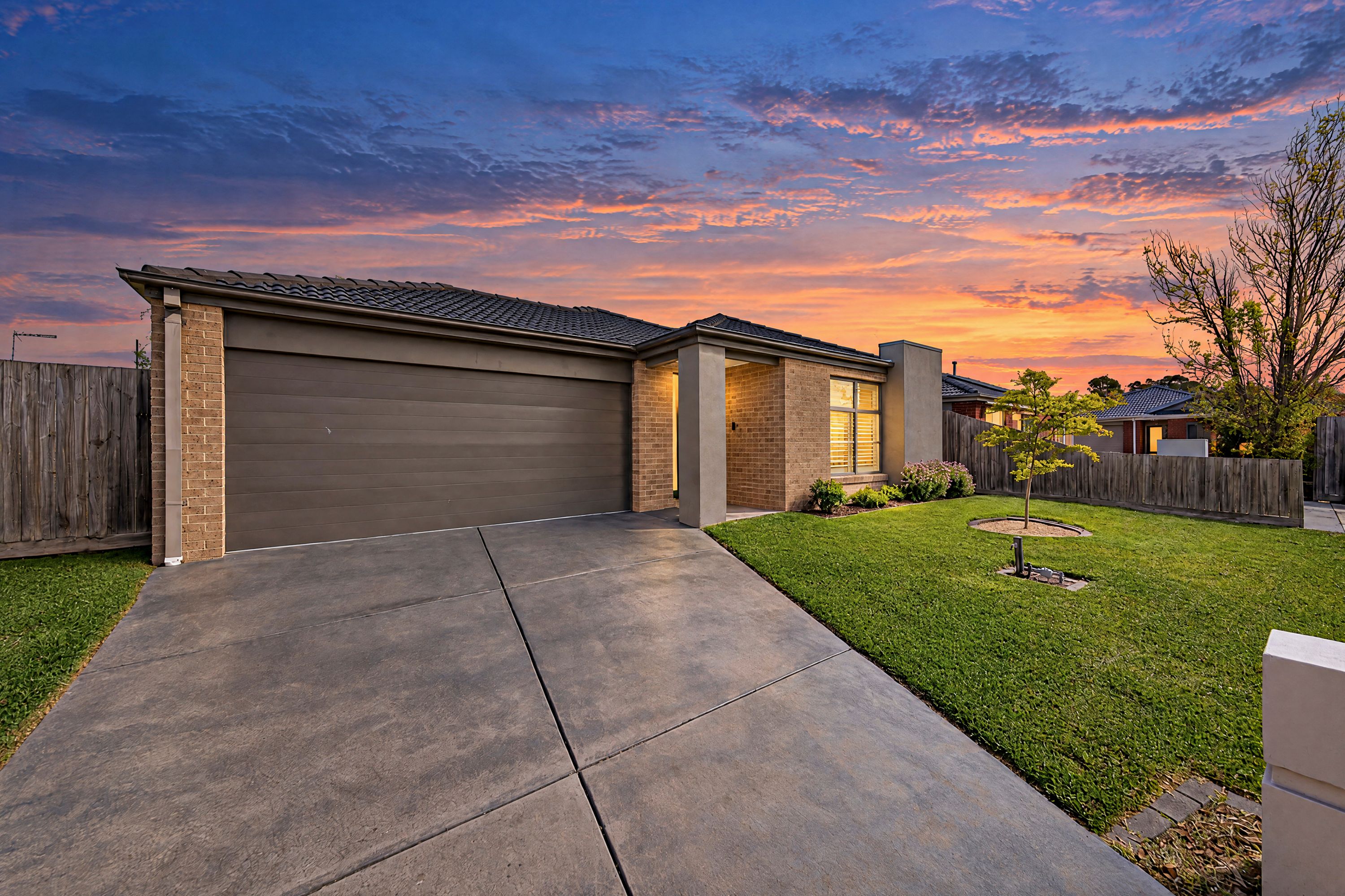 16 Shakespeare Court, Drouin, VIC 3818