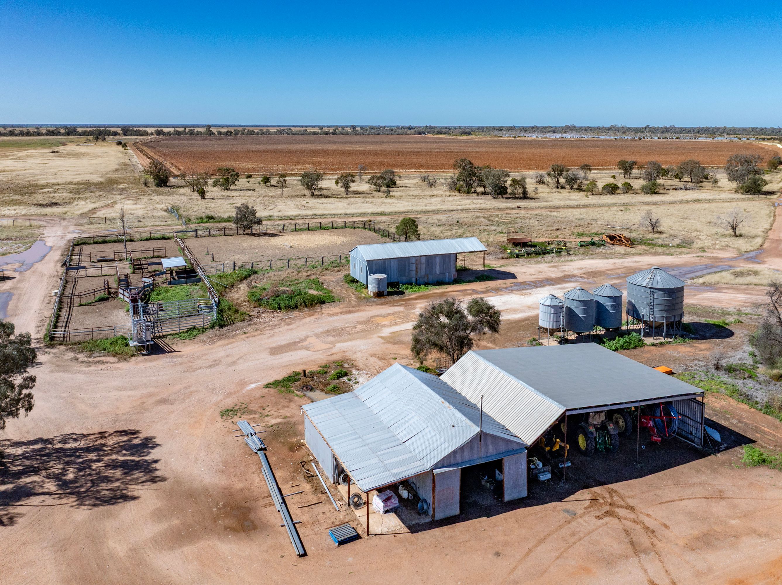 6210 Carnarvon Highway — photo 18 of 23