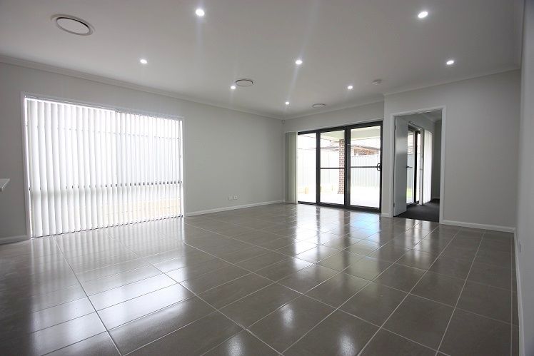 8 Matrush Street, Denham Court, NSW 2565