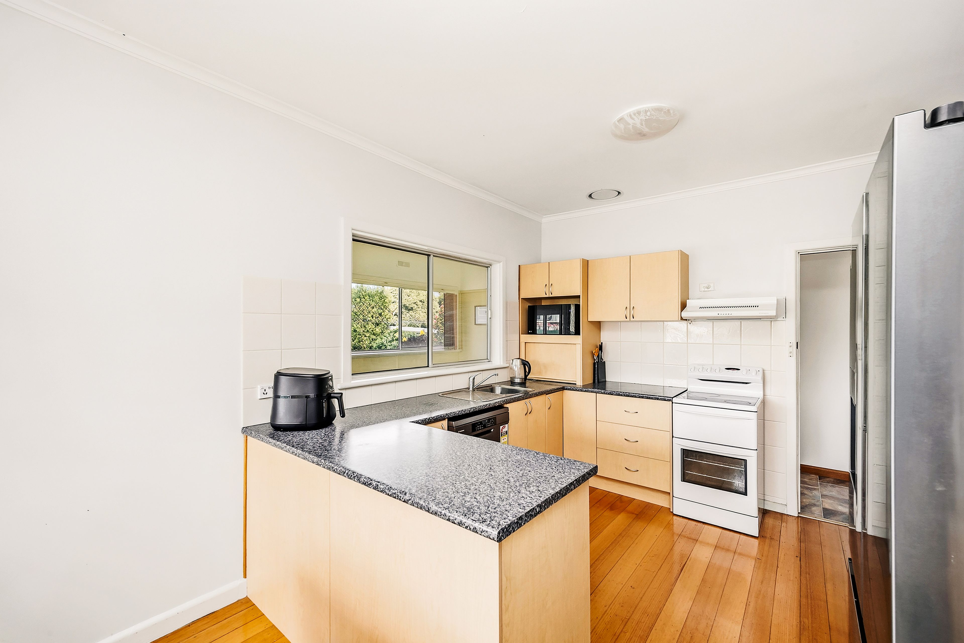 45 Silvester Street — photo 4 of 15