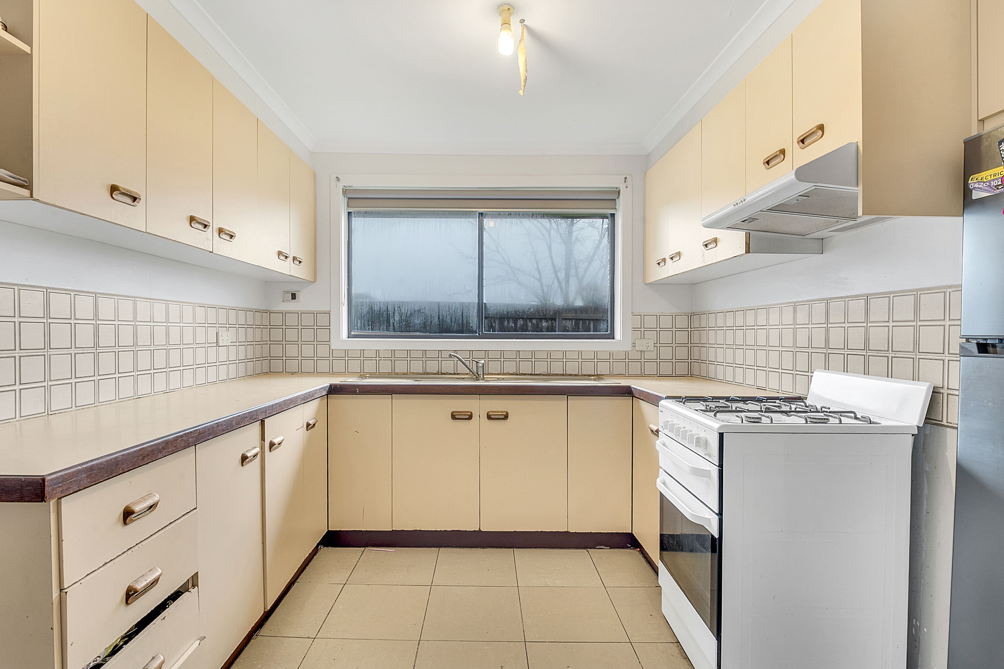 2/4 Munro Court, Meadow Heights, VIC 3048