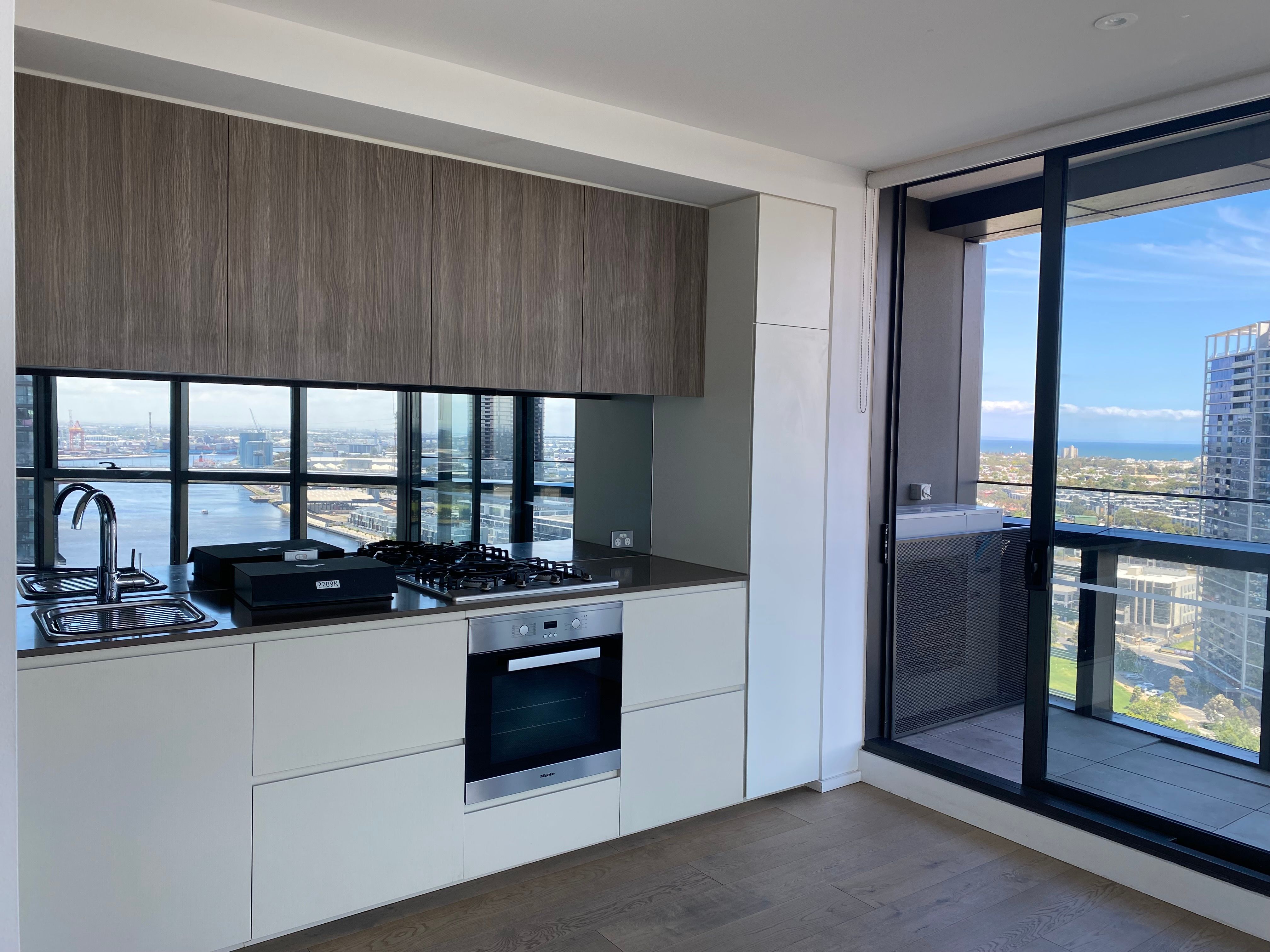 2209N/889 Collins Street, Docklands, VIC 3008