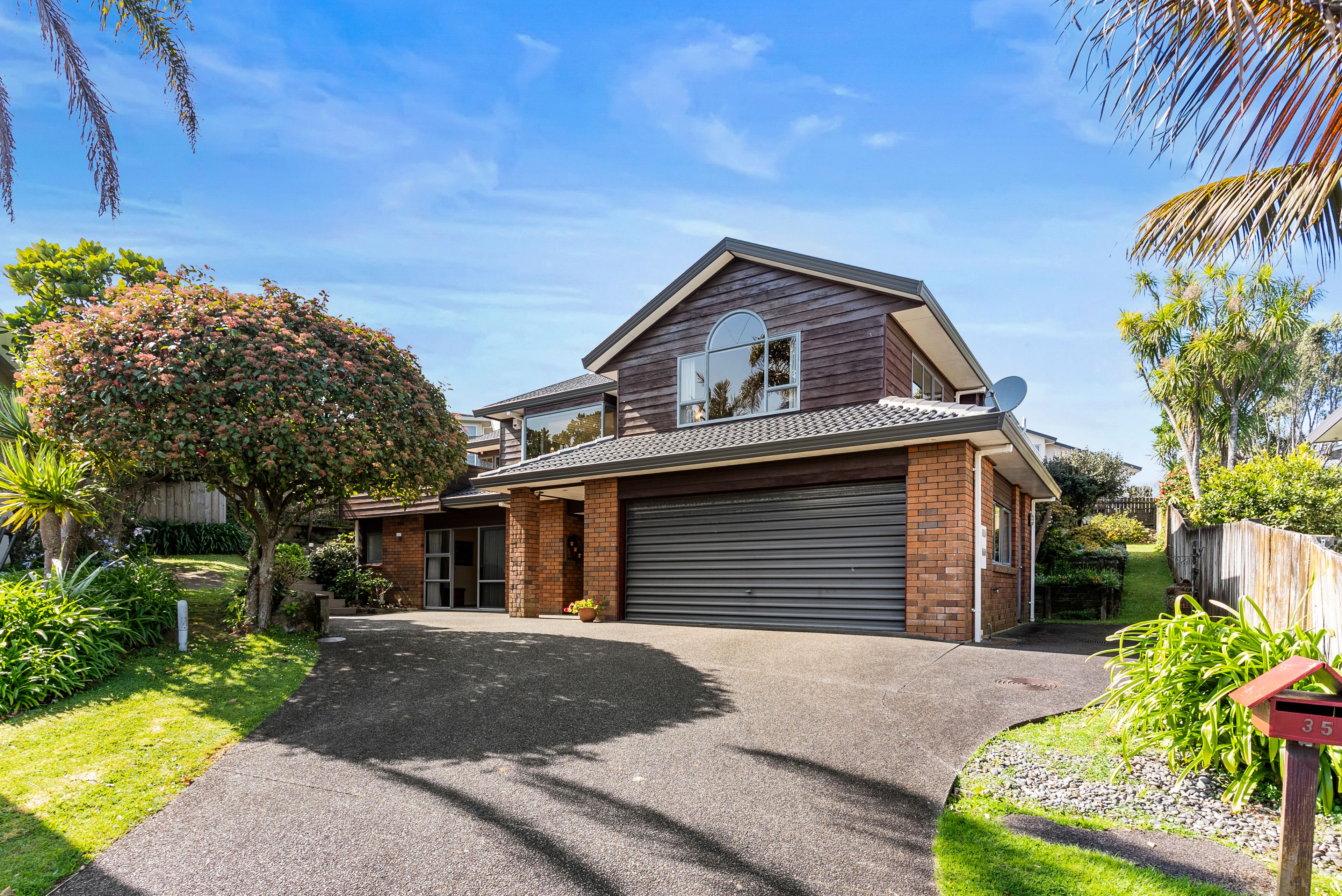 35 Peretao Rise, The Gardens, Manukau City 2105 Sold House Real Estate Manurewa Top Real