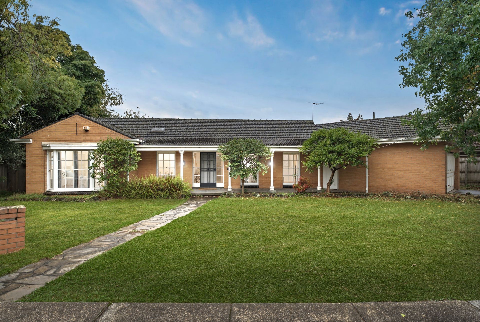 7 Medina Road, Glen Waverley VIC 3150