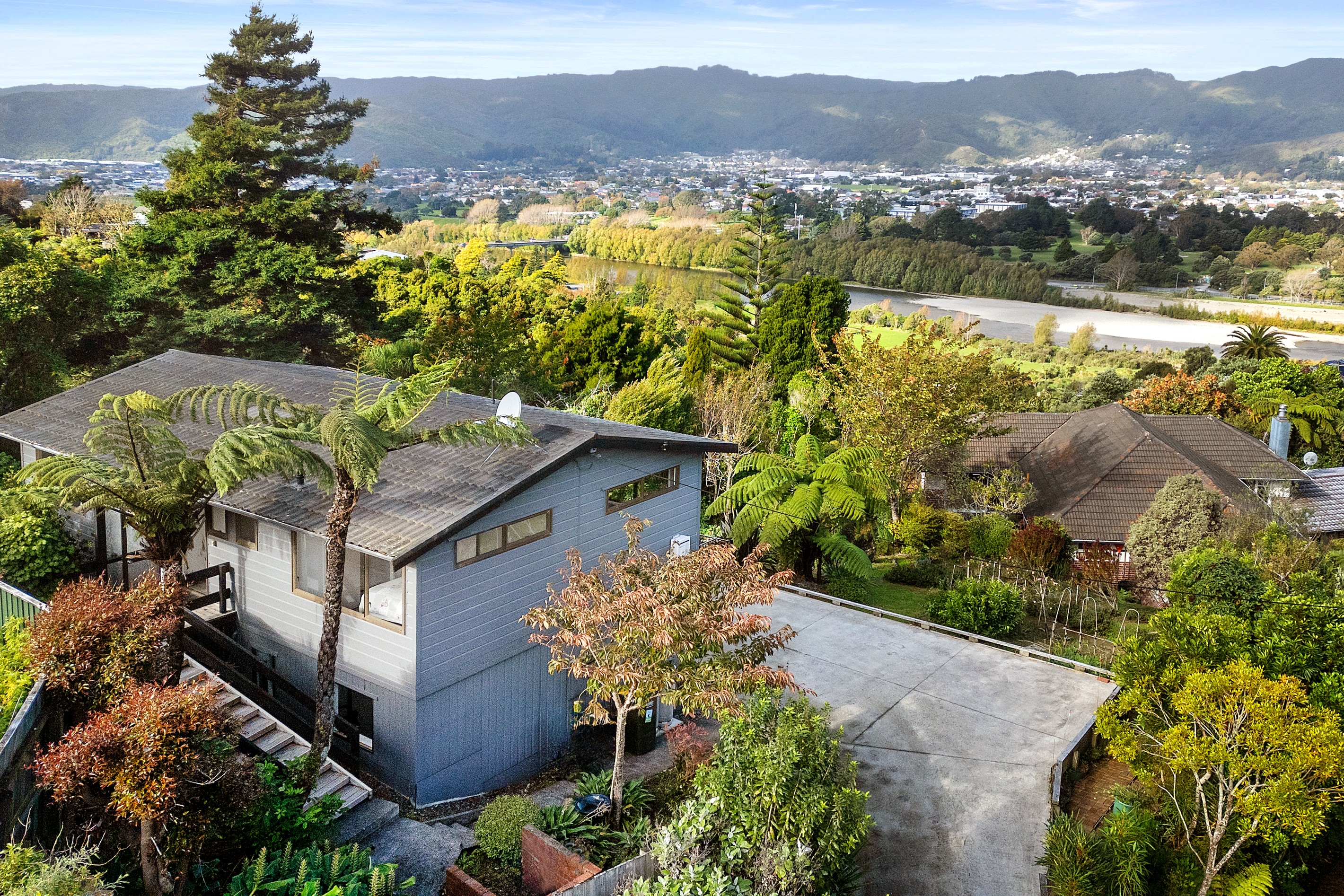 13A Palm Grove, Belmont, Lower Hutt City