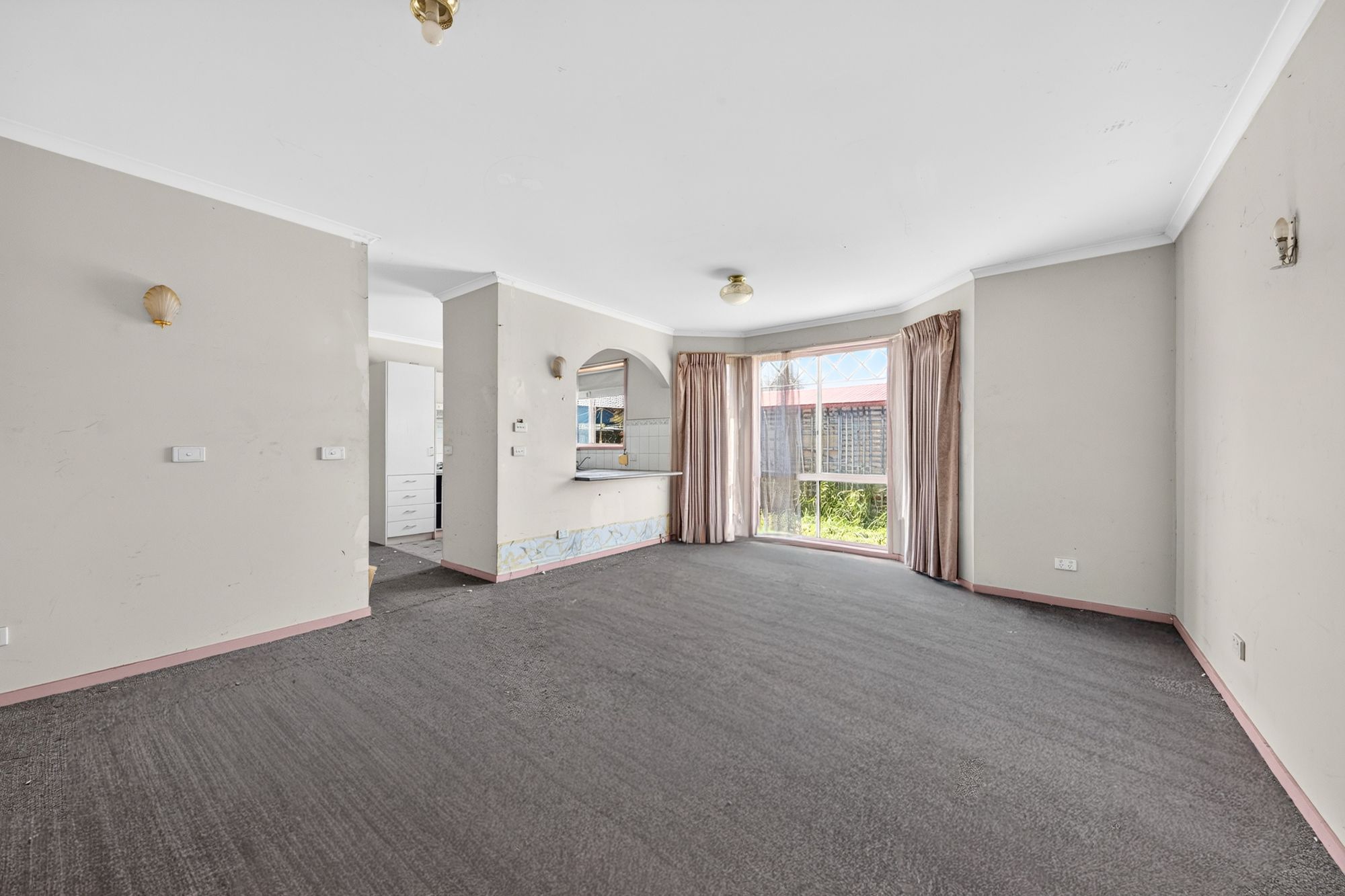 27 Robertson Crescent — photo 6 of 20