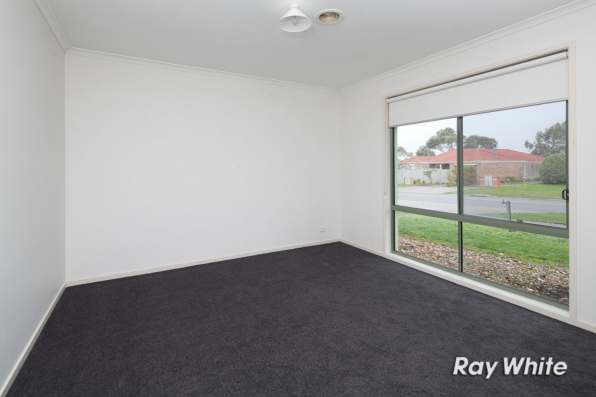 35 Kinlora Drive, Somerville, VIC 3912