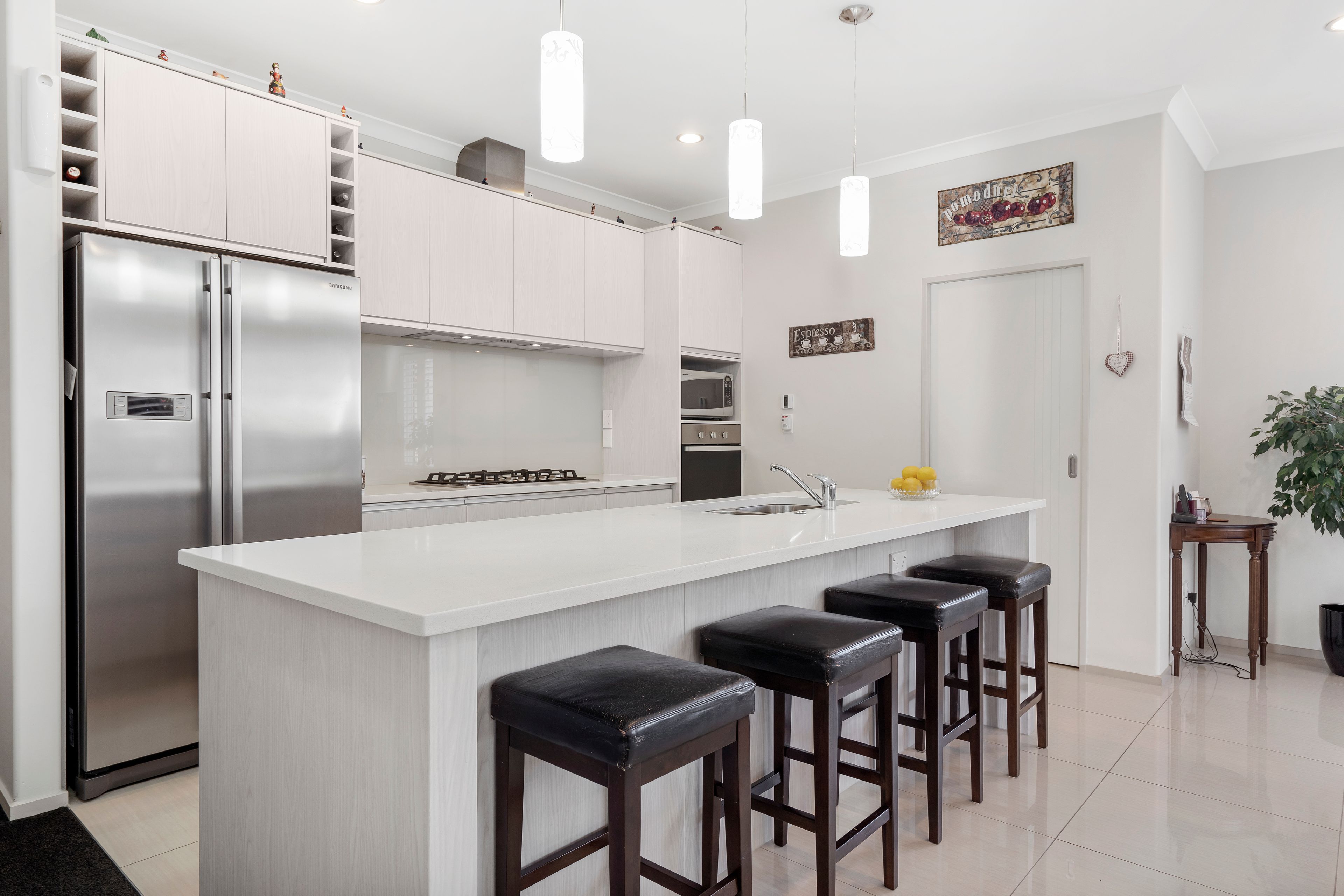 6 Tongeren Square, Karaka, Auckland