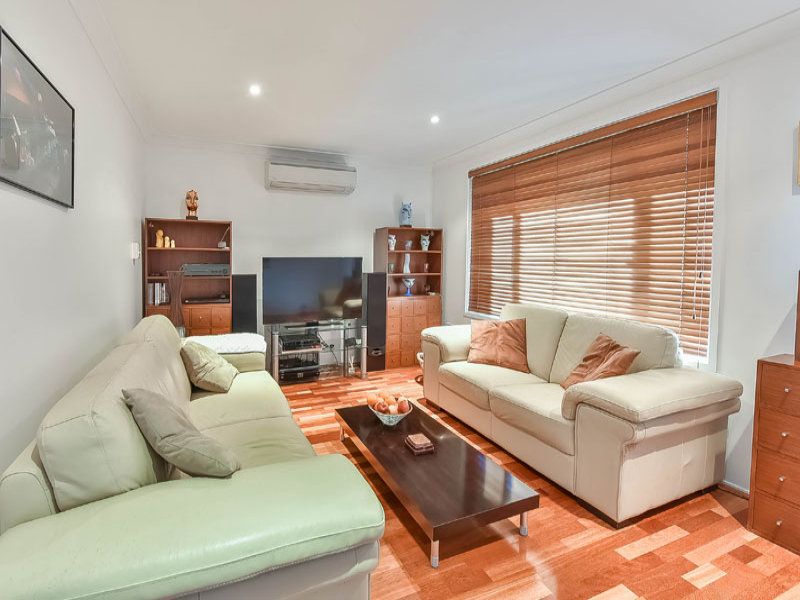 10 Traminer Place, Eschol Park, NSW 2558
